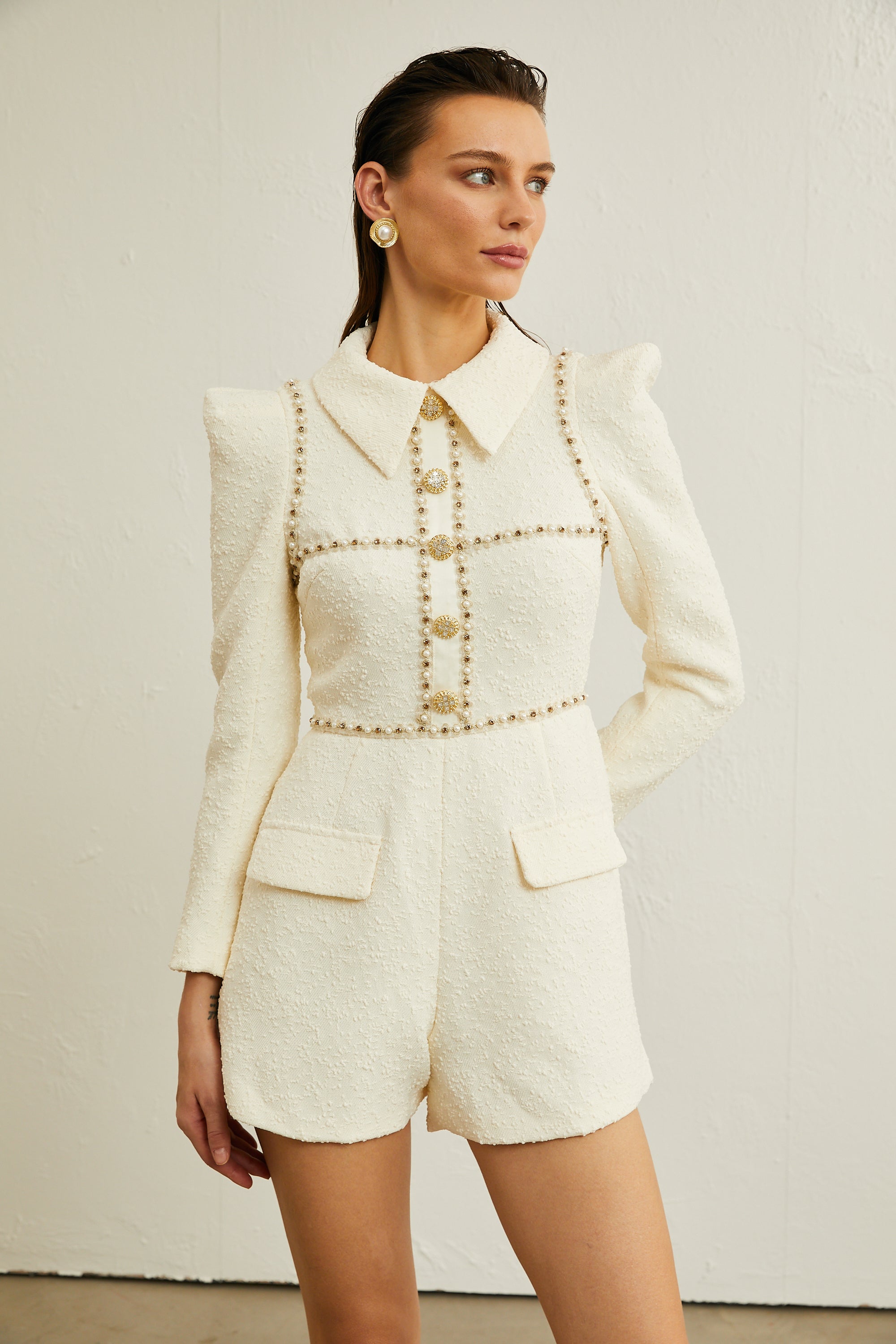 Irina Body aus Tweed mit Kunstperlen