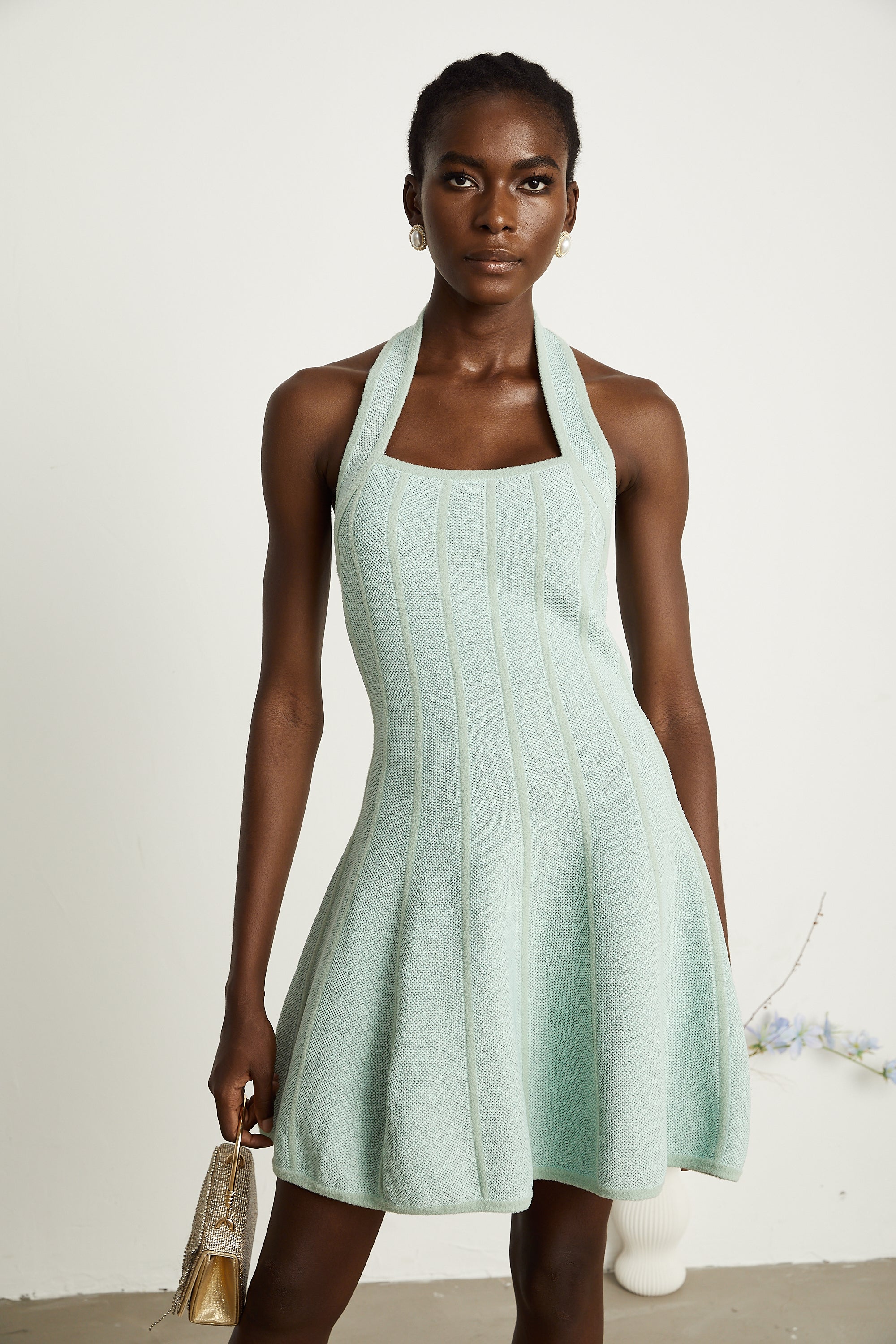 فستان مارلا القصير ذو التصميم المنسوج