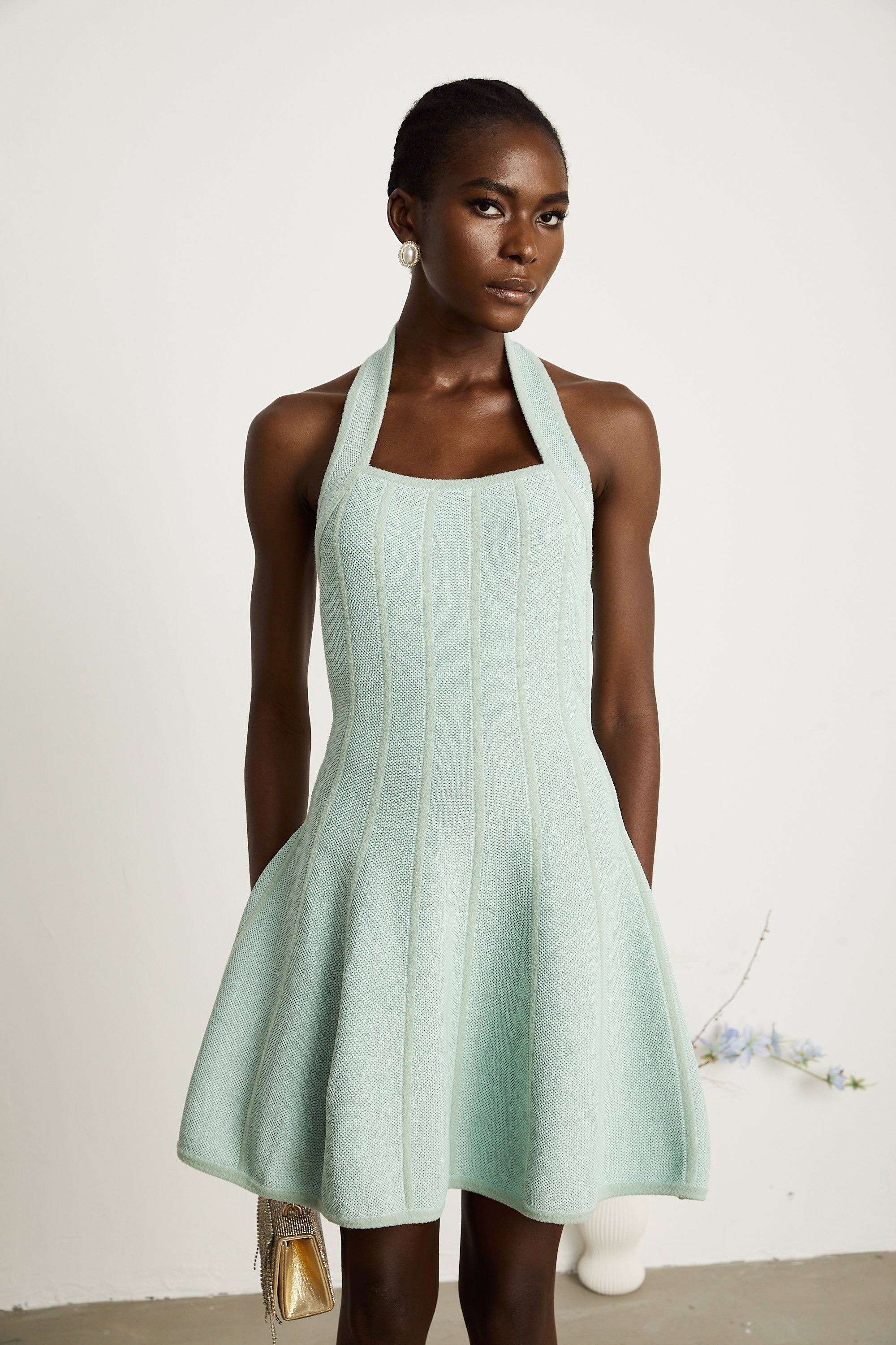 فستان مارلا القصير ذو التصميم المنسوج