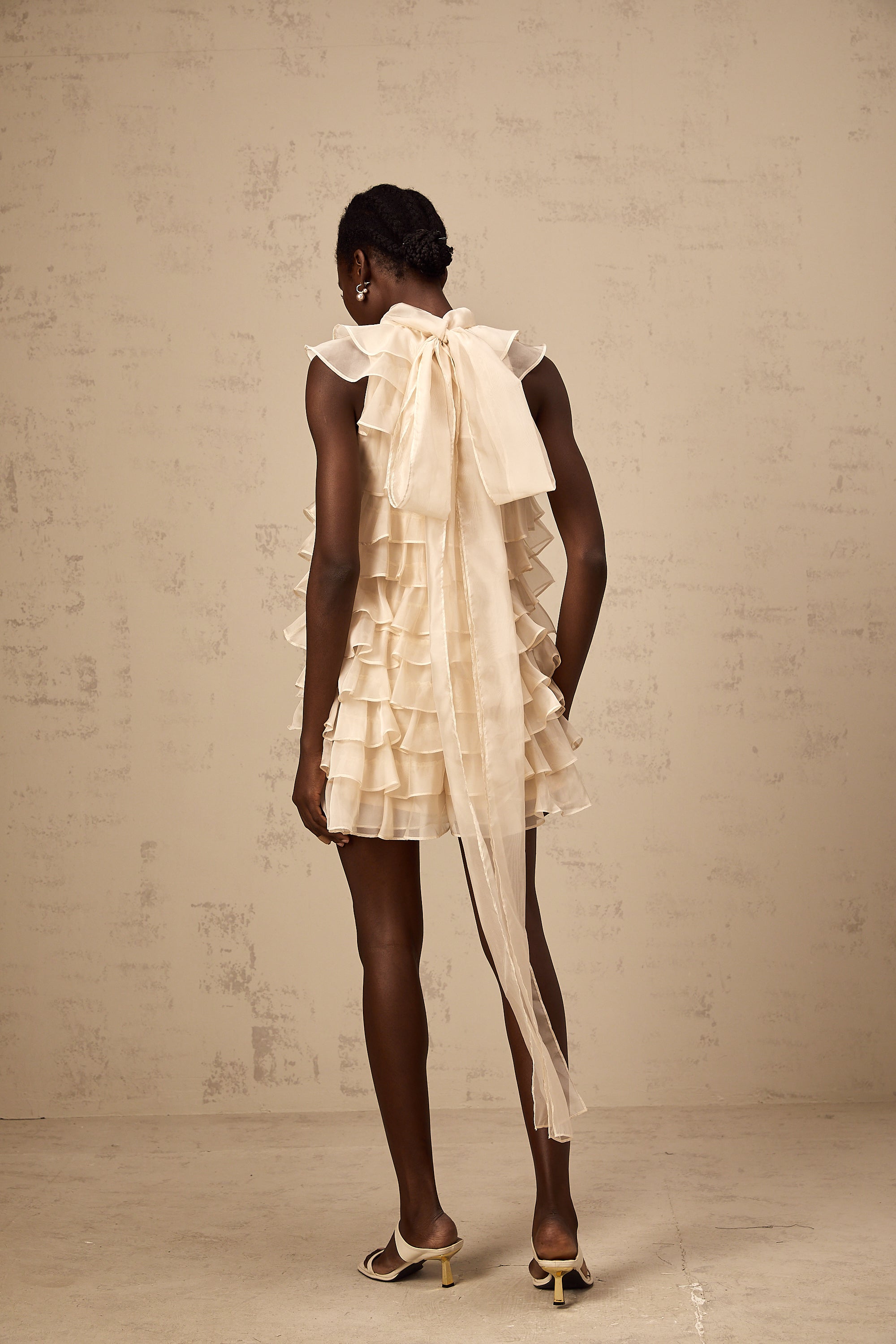 Jessica ärmelloses Minikleid mit Stufenvolant