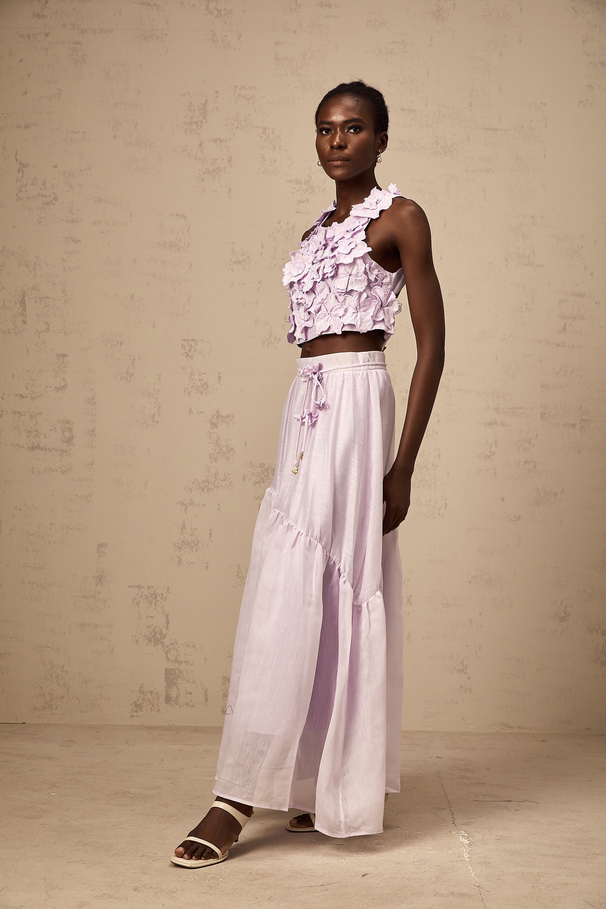 طقم Eléa من بلوزة وتنورة متناسقة بنقشة زهور صناعية باللون الأرجواني