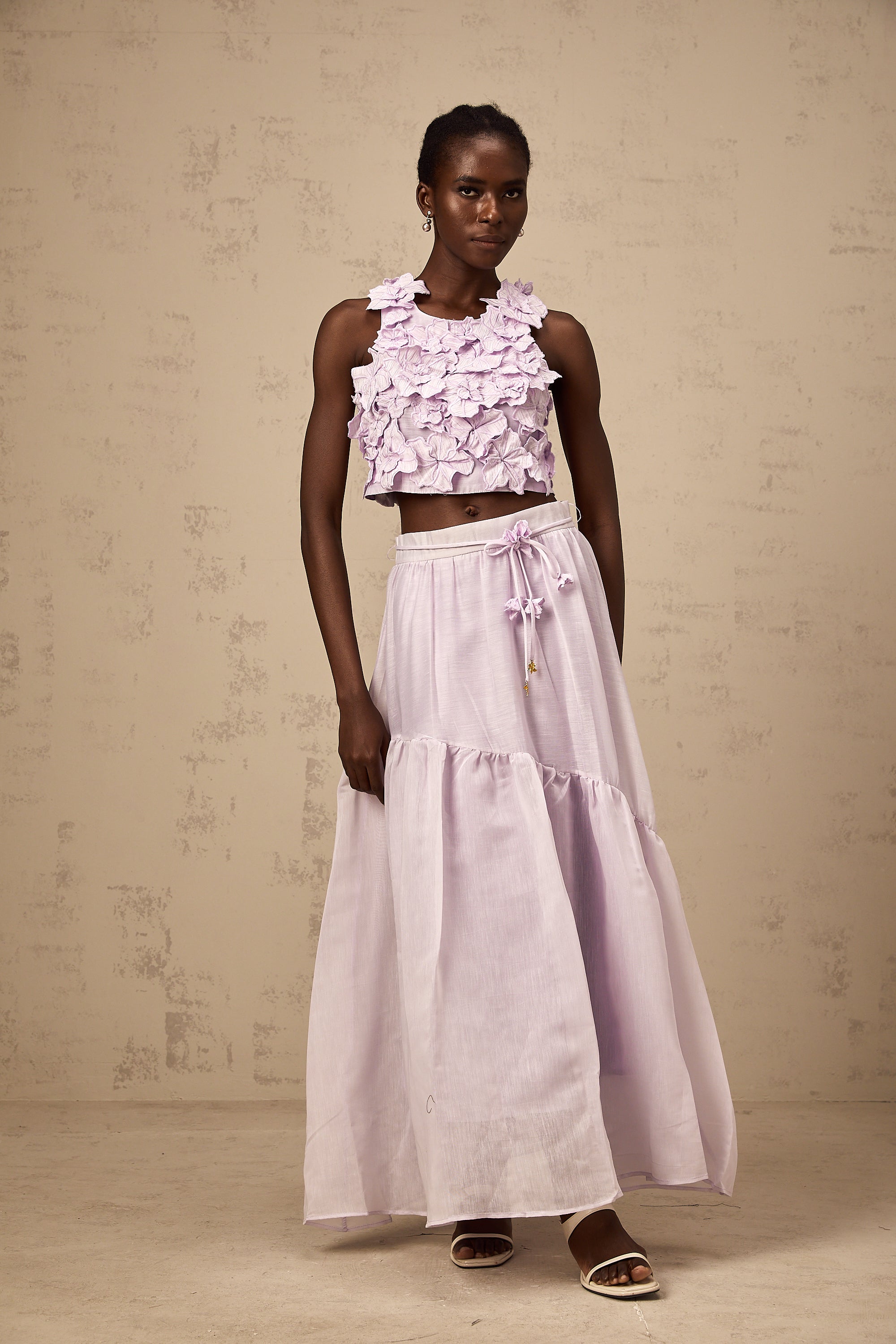 طقم Eléa من بلوزة وتنورة متناسقة بنقشة زهور صناعية باللون الأرجواني