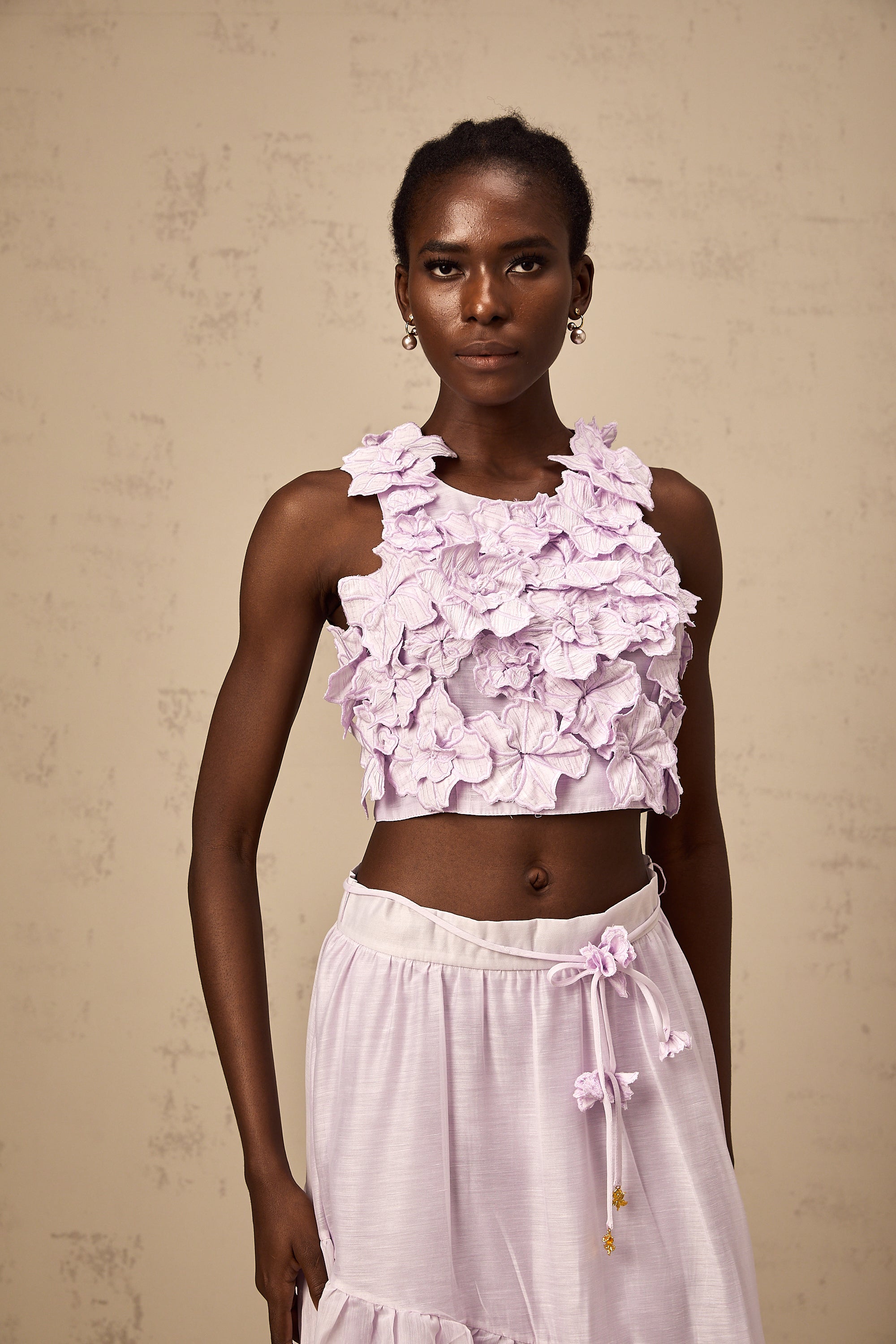 طقم Eléa من بلوزة وتنورة متناسقة بنقشة زهور صناعية باللون الأرجواني