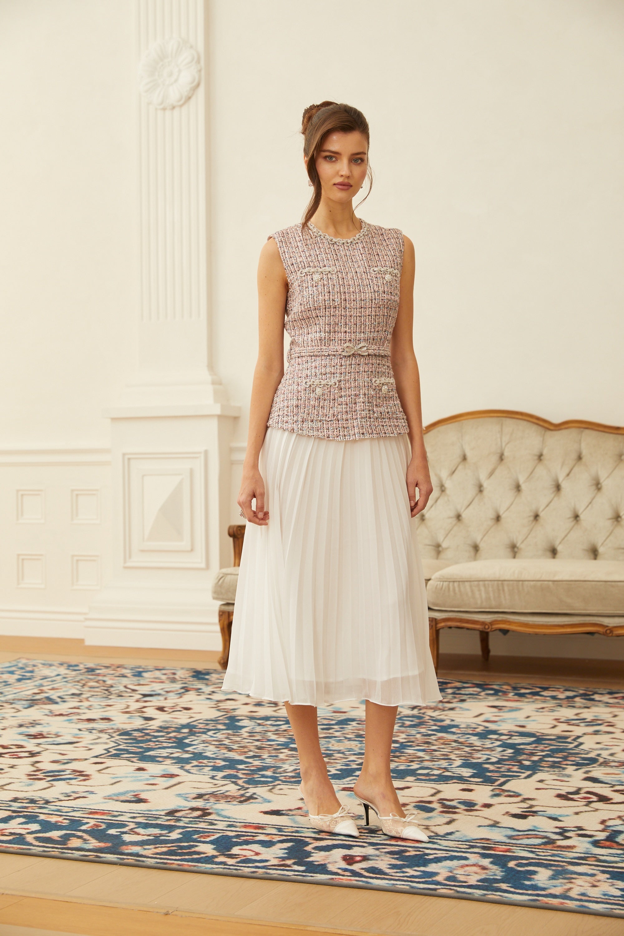 فستان ميدي من تويد مزين بتفاصيل وردية من لولا