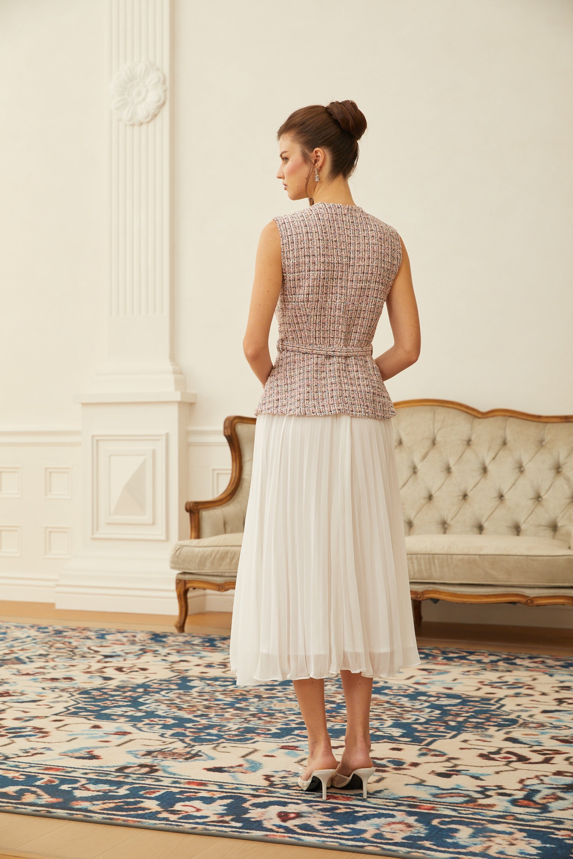 فستان ميدي من تويد مزين بتفاصيل وردية من لولا