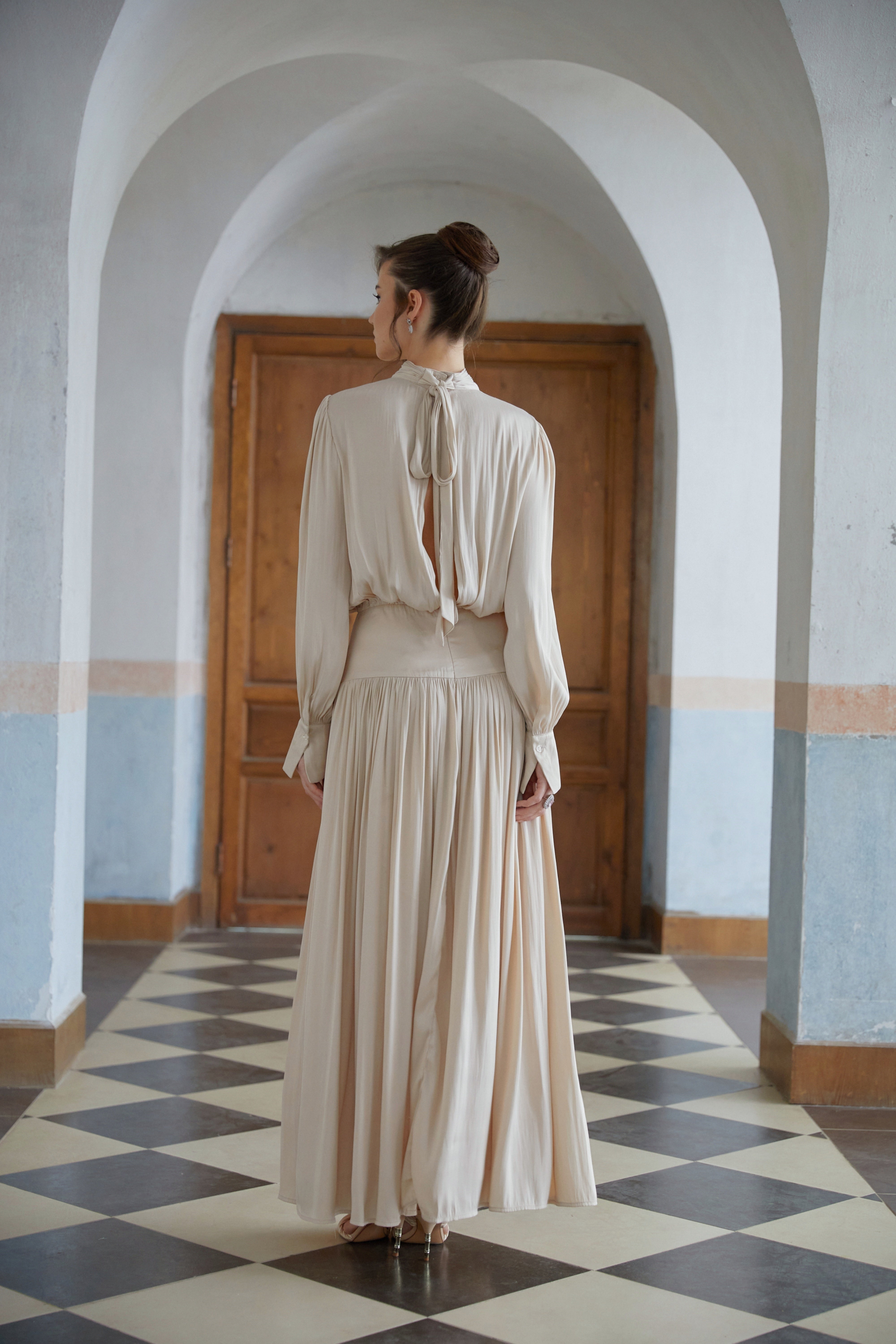 Valérie Neutral Self-Tie Pleated Maxi Dress