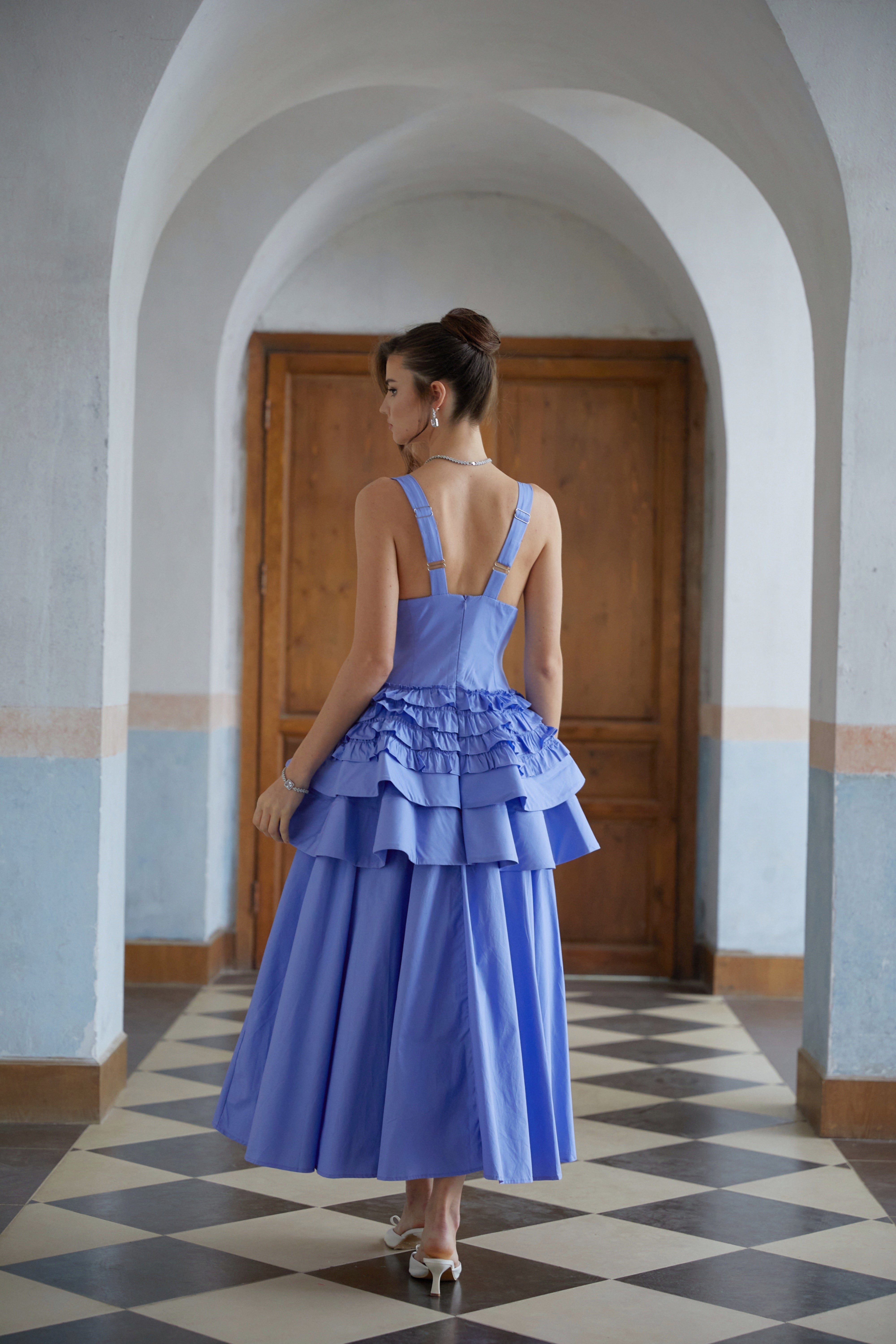 Embla Blaues Rüschen-Stufenkleid