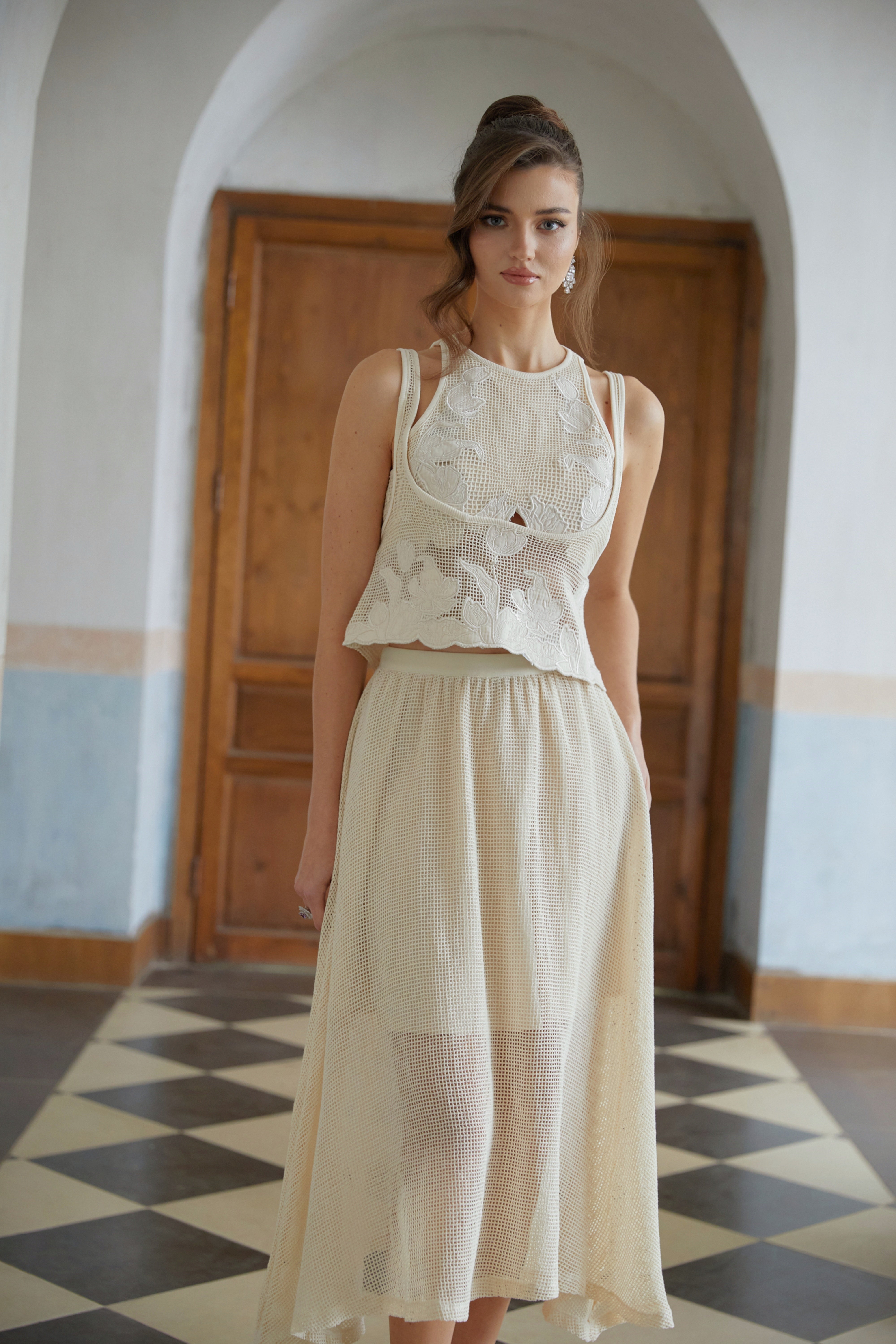 طقم آوفي المكون من ثلاث قطع، بتصميم زهور كروشيه محايد الألوان