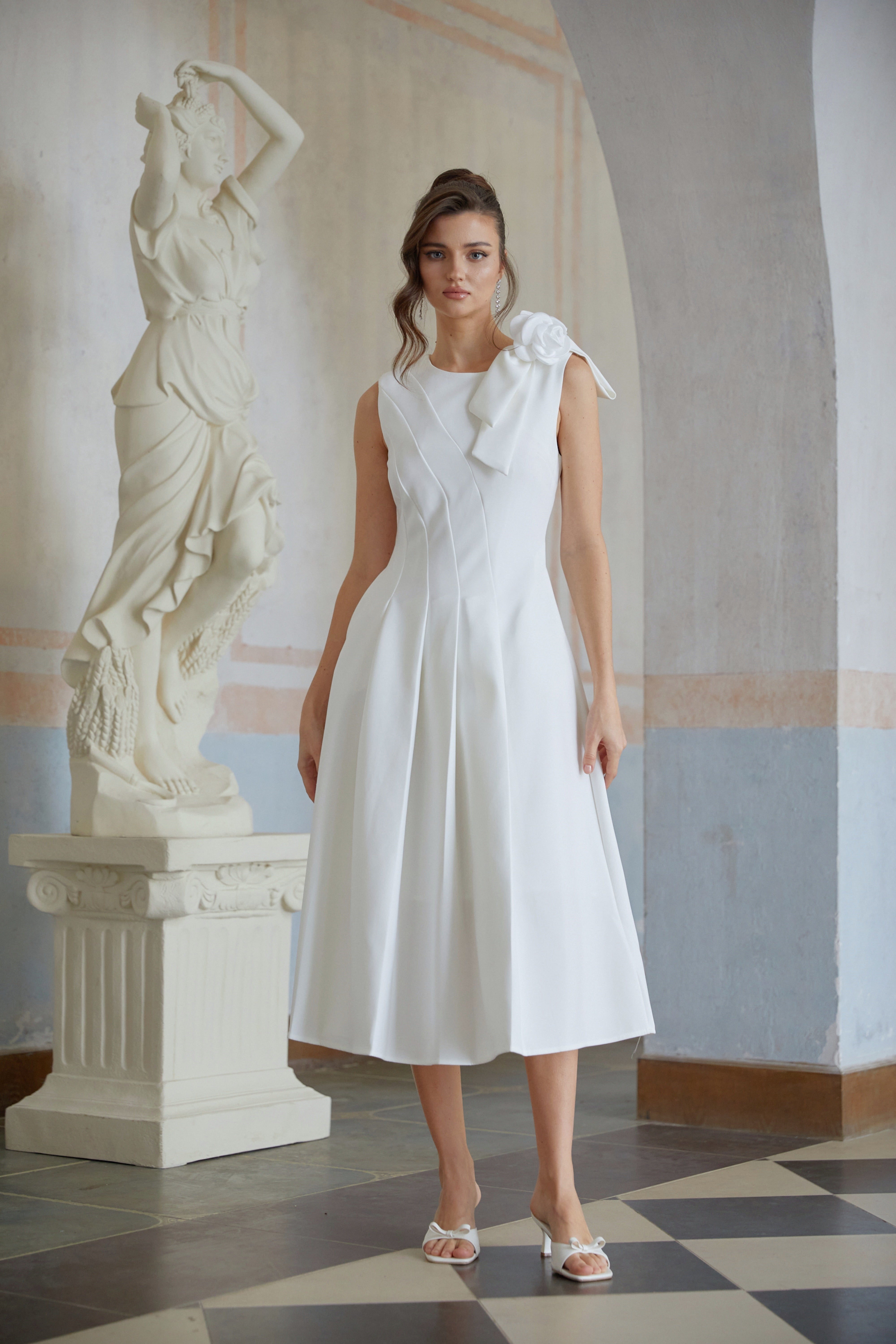 Bryndis White Pleated Floral Midi Dress