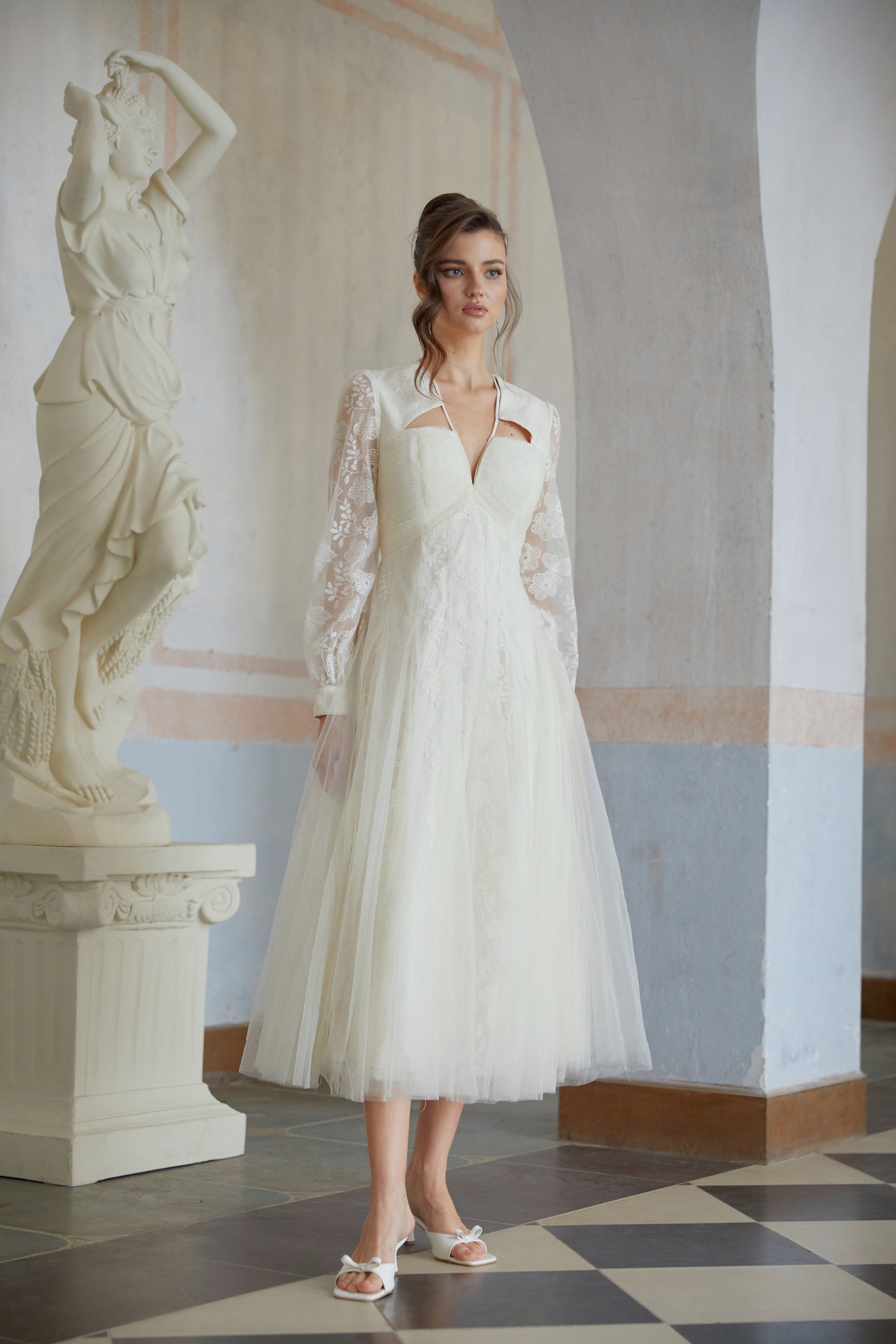 Esmé Weißes Midikleid aus floraler Spitze und Tüll