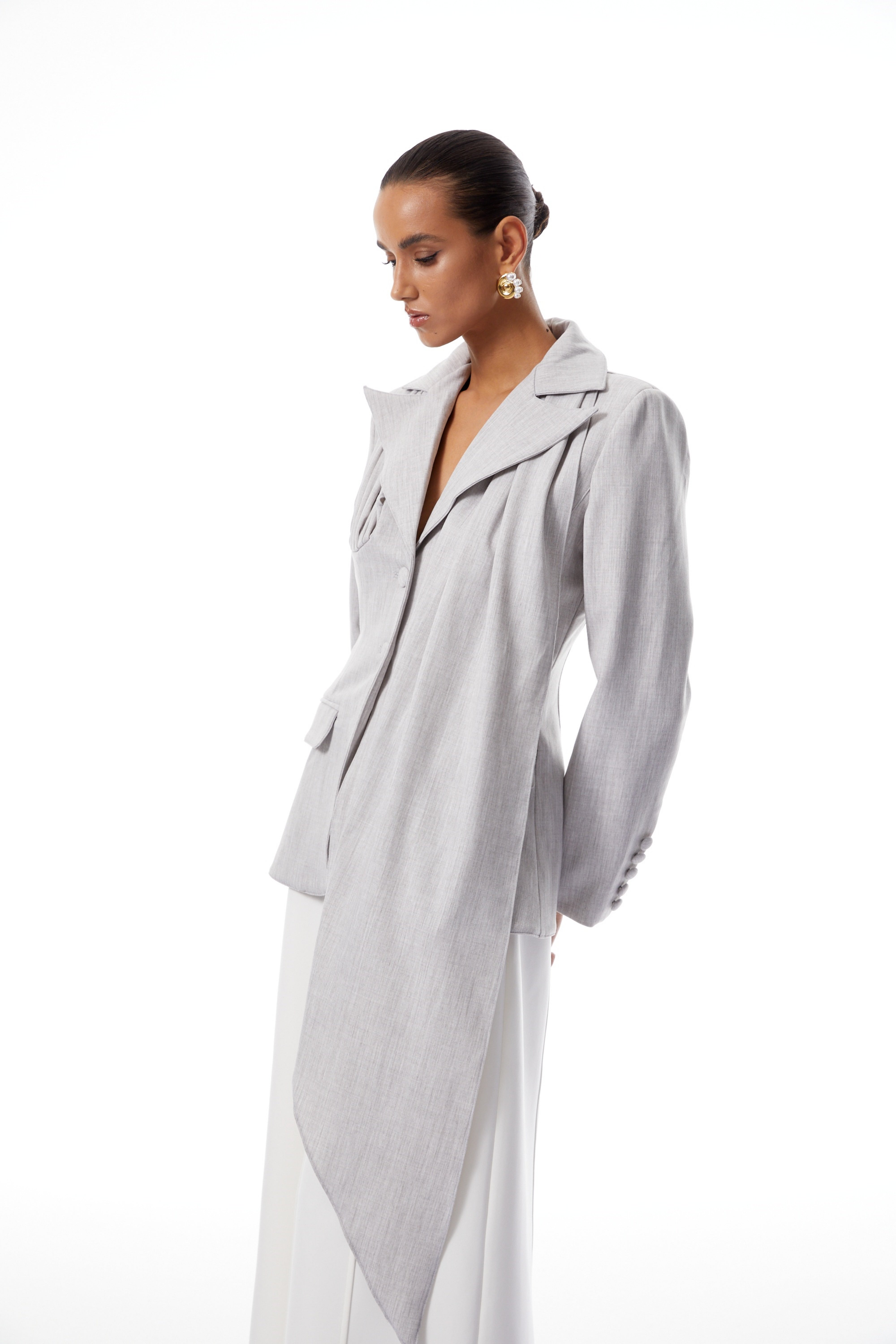 سترة مارغريت جراي غير متماثلة ذات درابزين