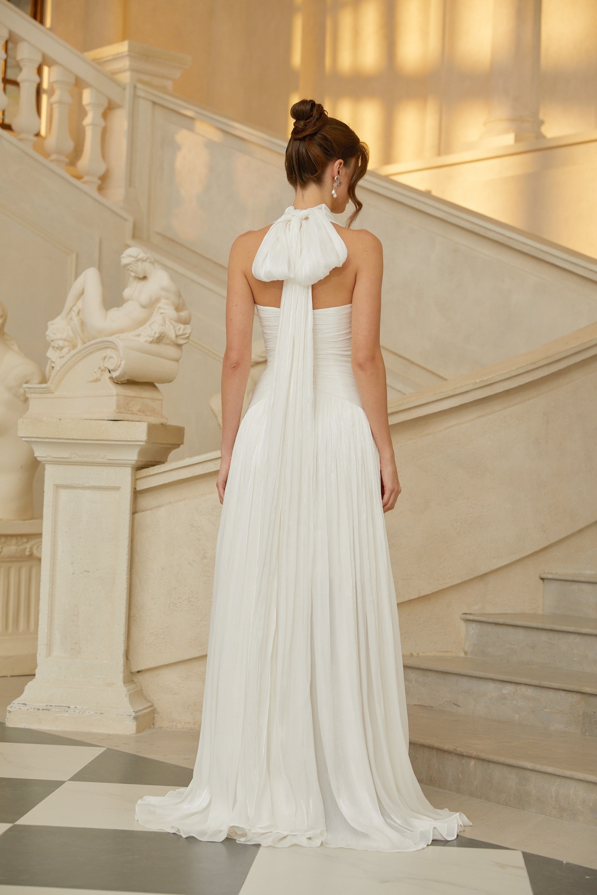 Uranie Weißes Maxikleid mit Raffungen