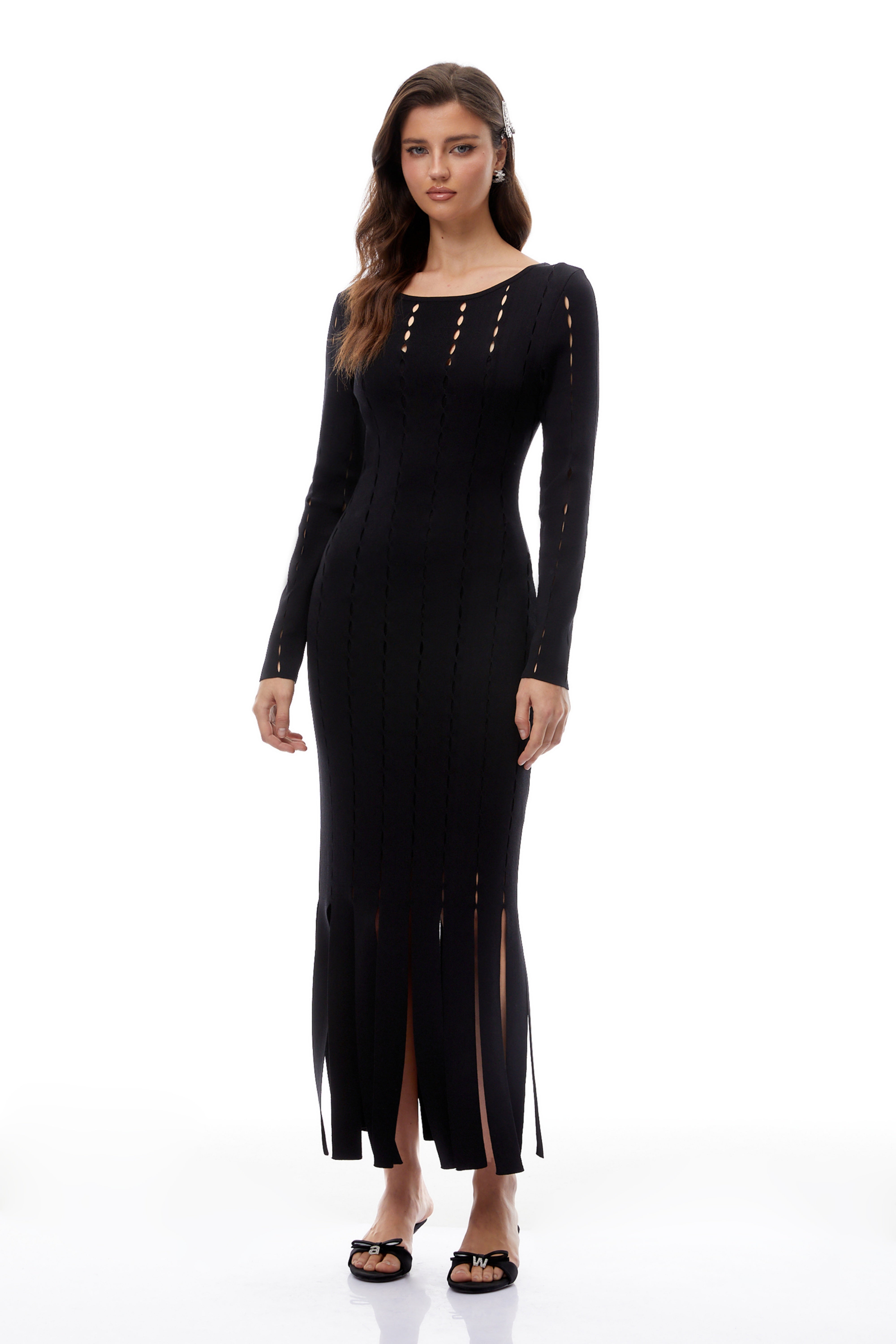 فستان جريتا ماكسي أسود غير متماثل من القماش الشبكي