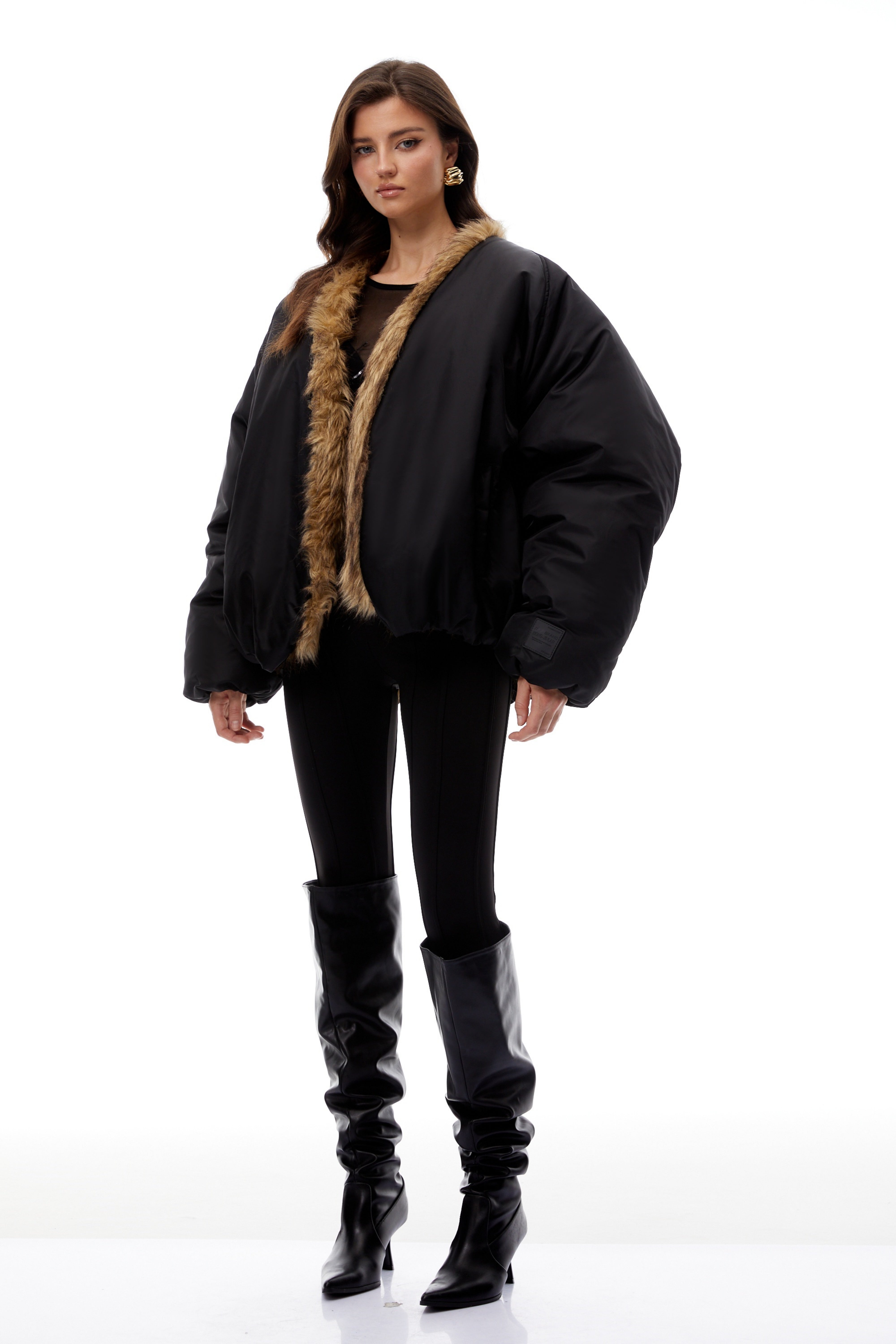 معطف مونيكا المبطن بالفرو الأسود