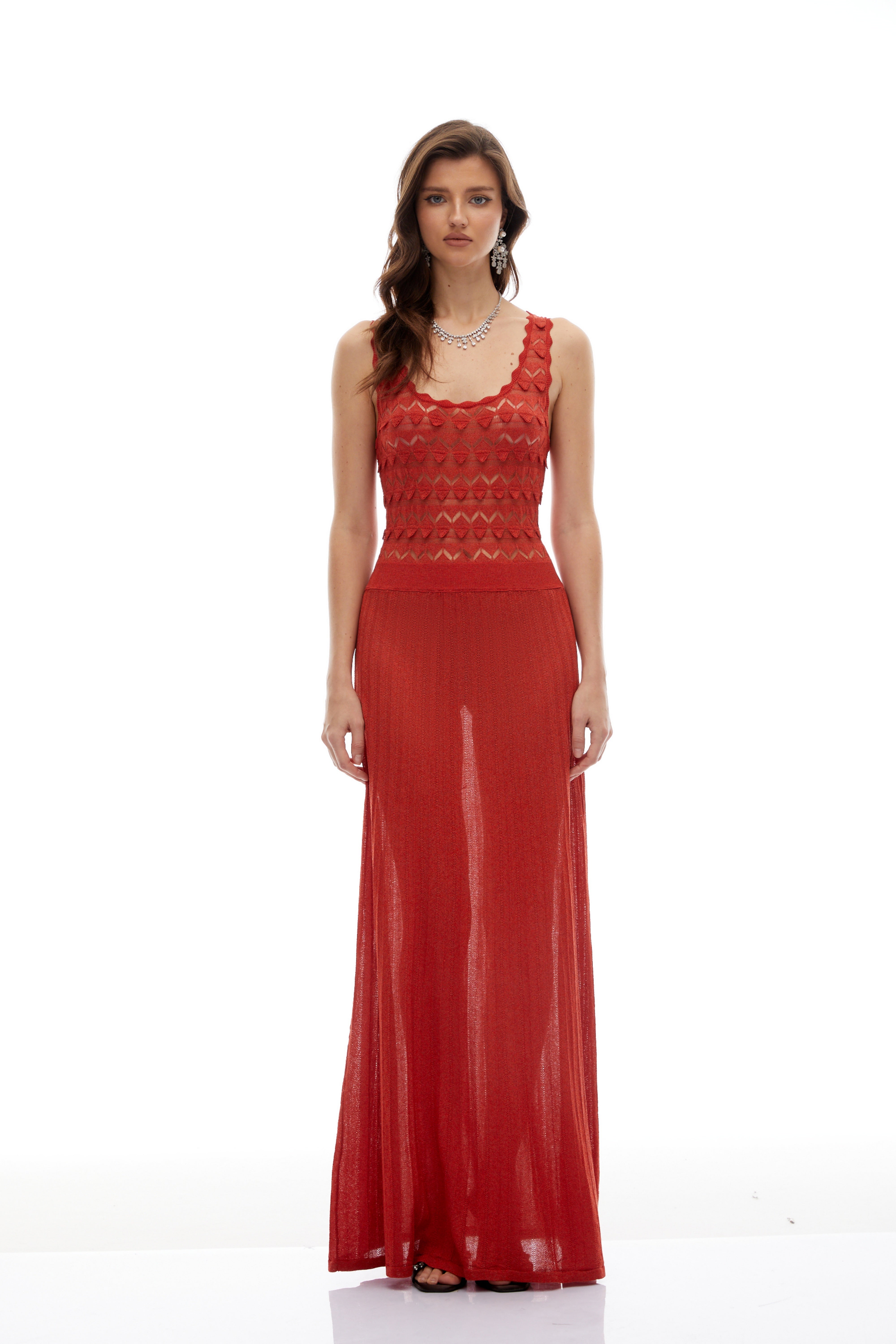 Calla Rotes Maxikleid mit 3D-Strickornamenten