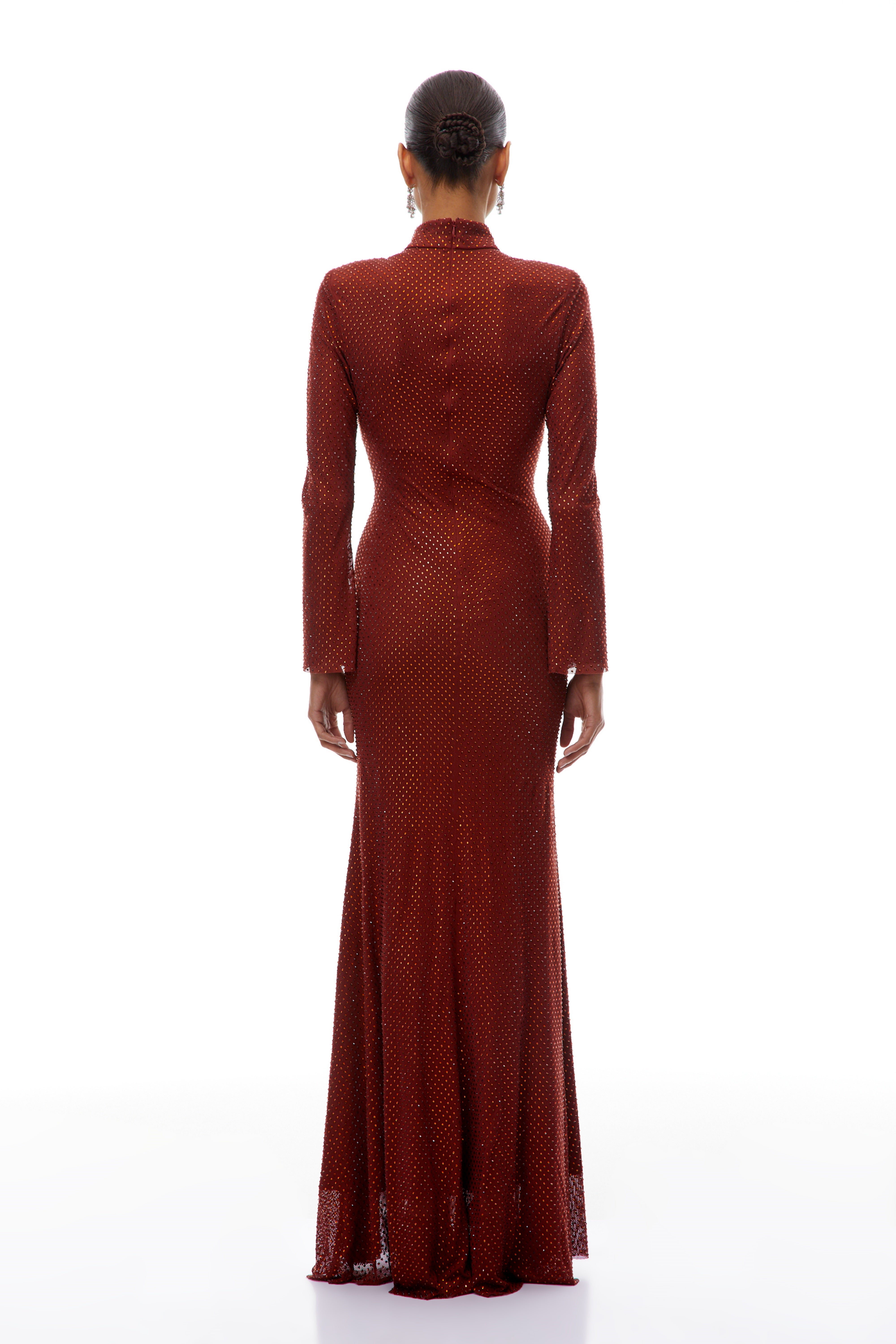 فستان ماكسي أحمر مزين بأحجار الراين من شارون