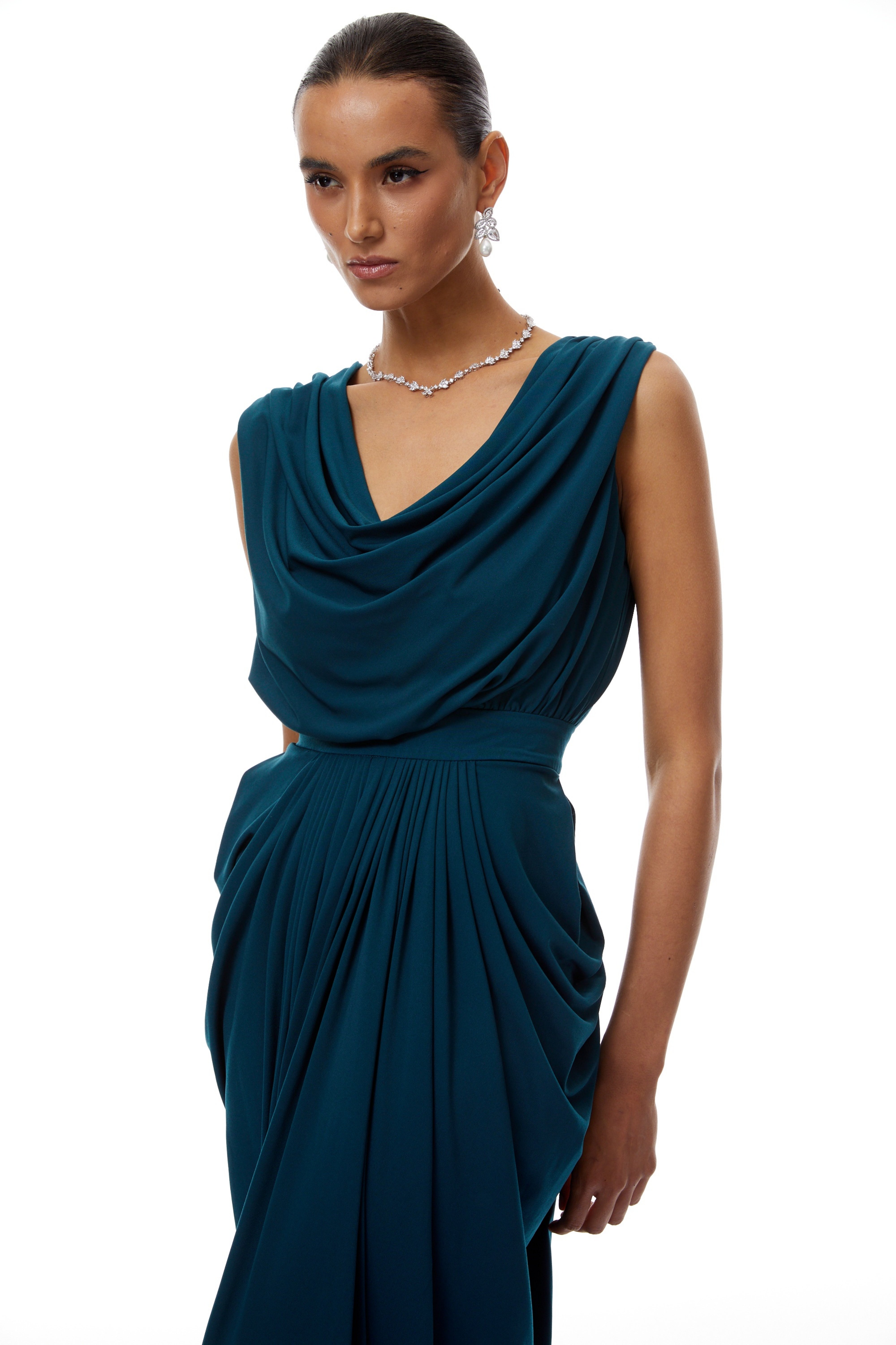 Gianna Grünes Maxikleid mit gerafften Details