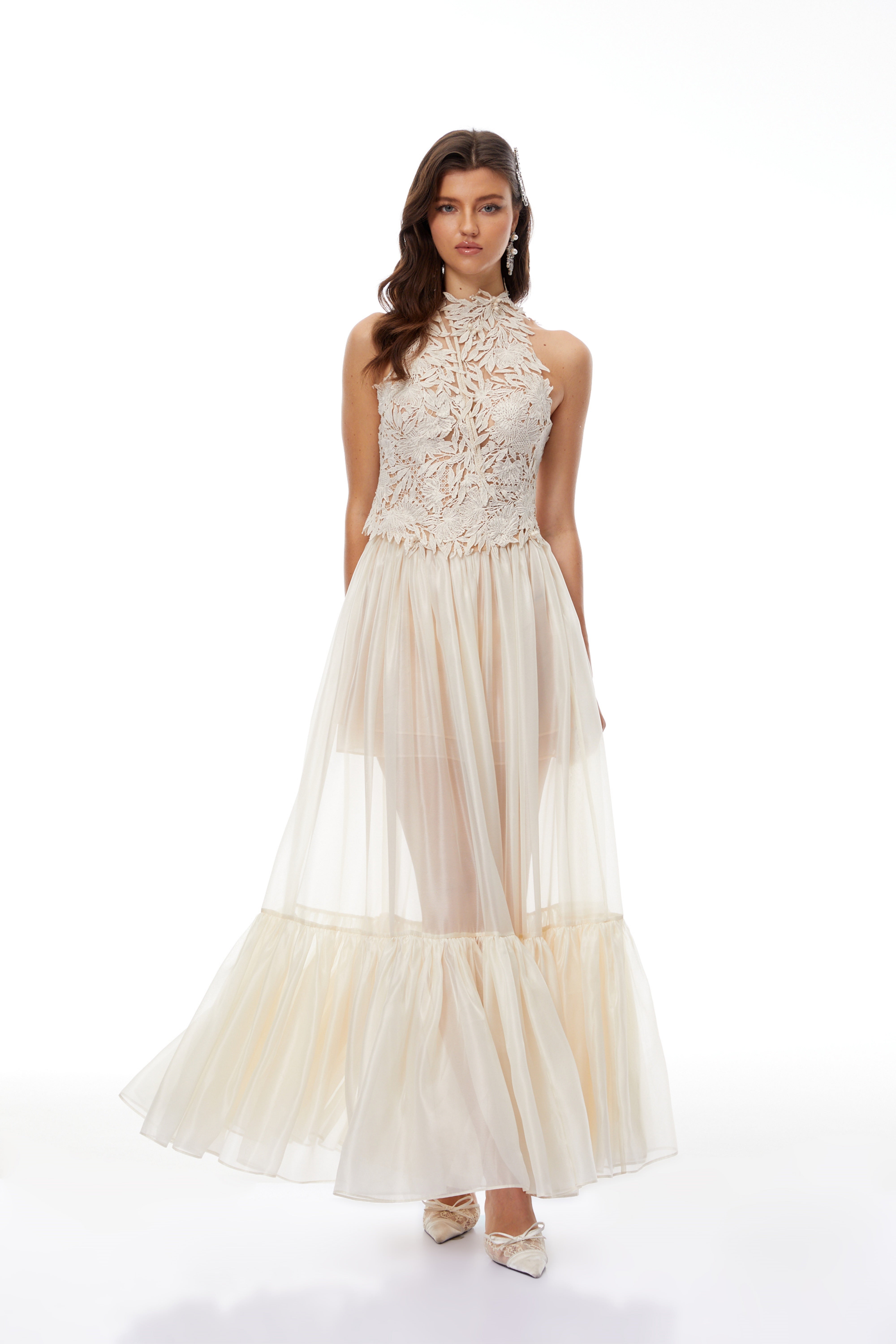 Nevaeh Cremefarbenes Set aus gehäkeltem Oberteil mit Blumenmuster und Stufenrock