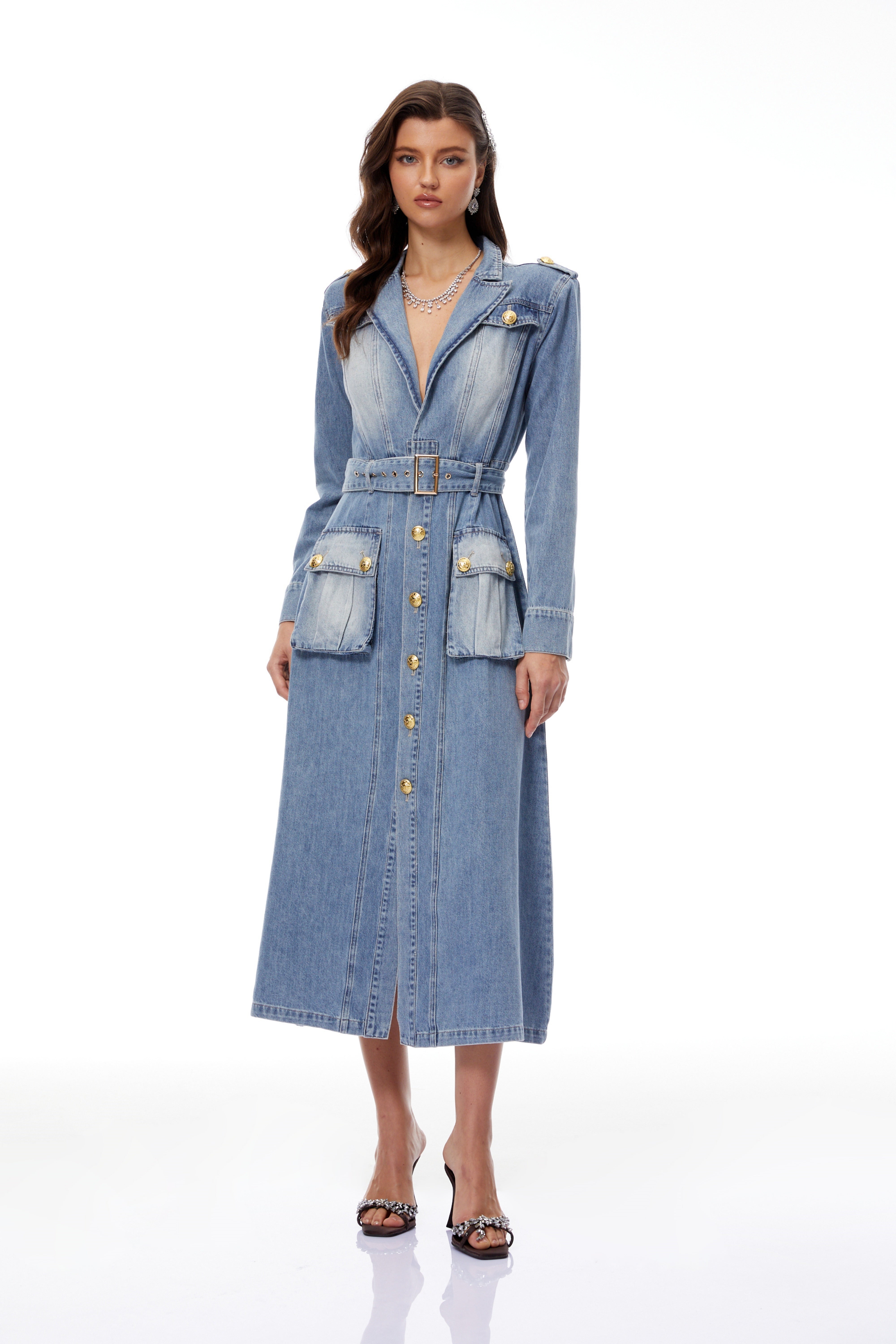 فستان ماكسي من الدنيم المصبوغ باللون الأزرق من تايرا