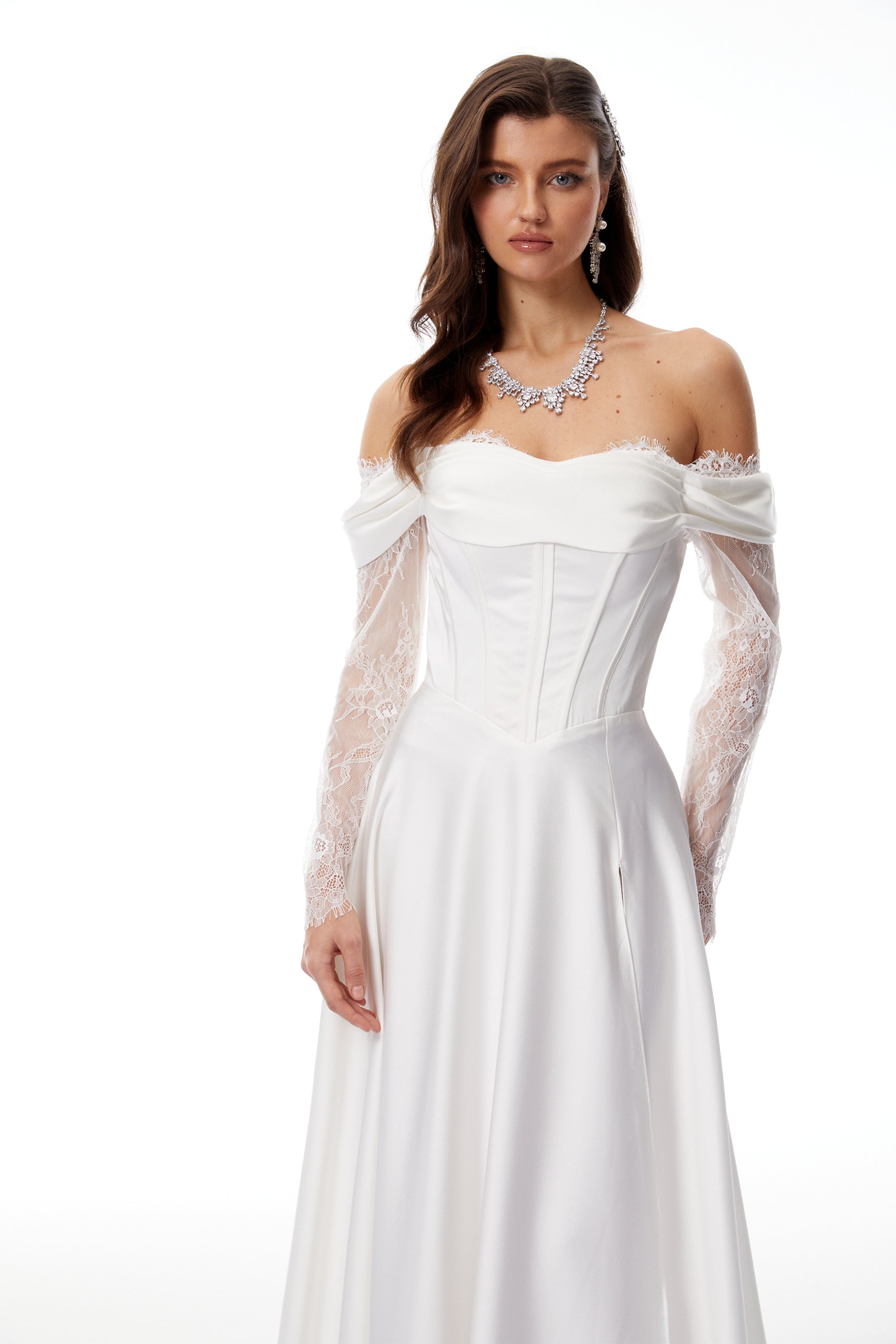 Víctor White Off-Shoulder Lace Panel Maxi Dress