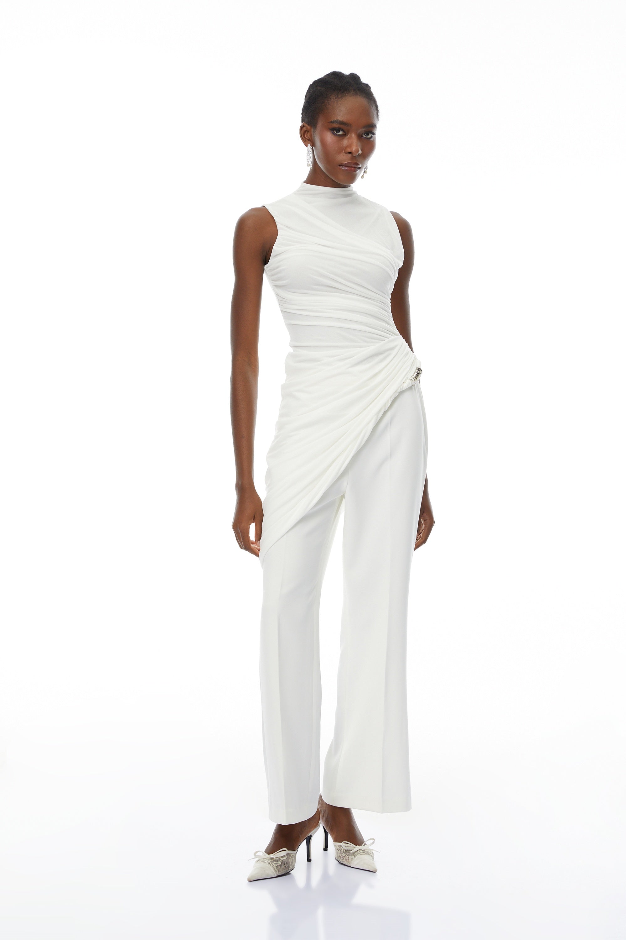 Ensemble top froncé asymétrique et pantalon Camille White (Vente définitive)