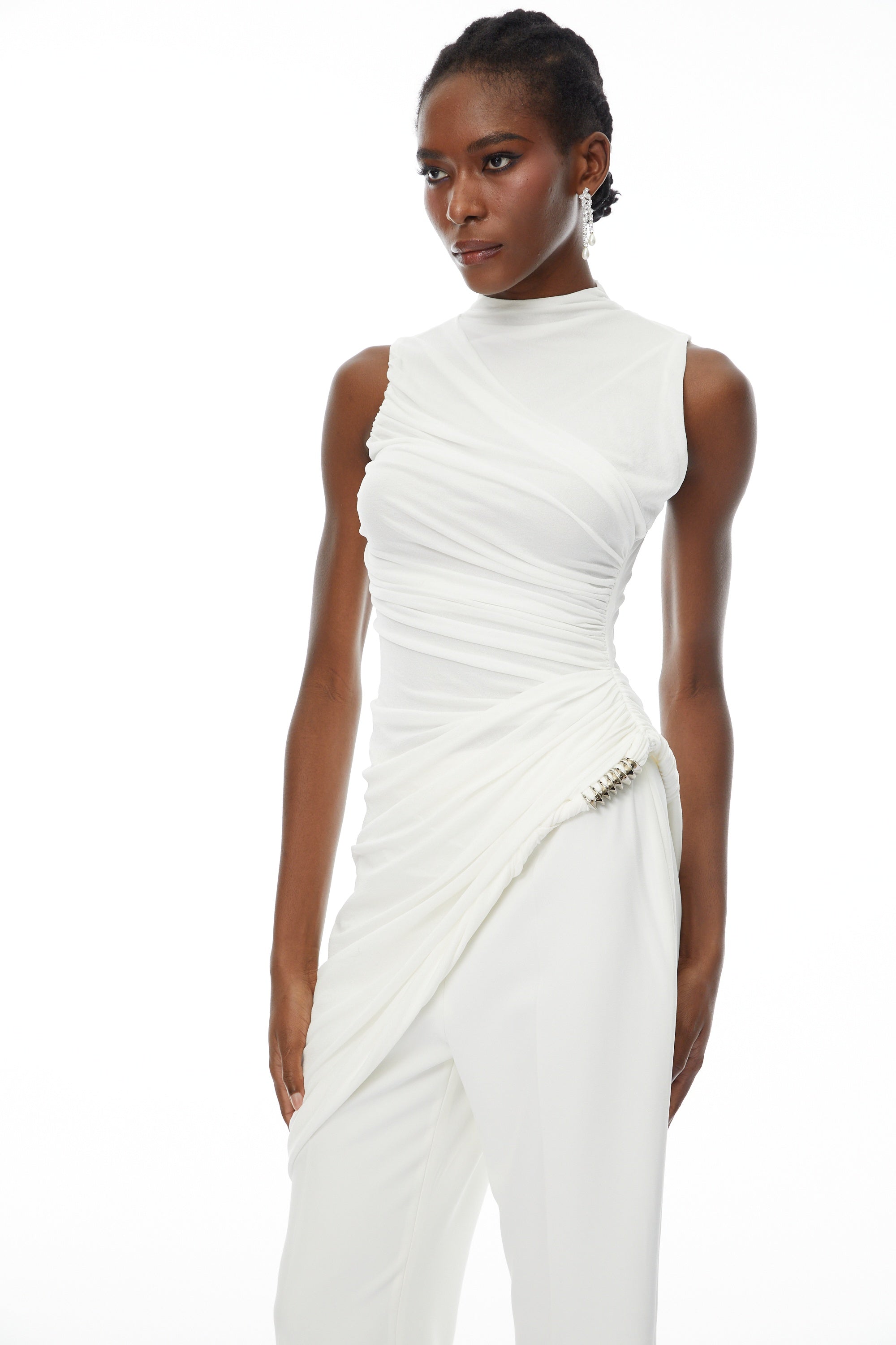 Ensemble top froncé asymétrique et pantalon Camille White (Vente définitive)