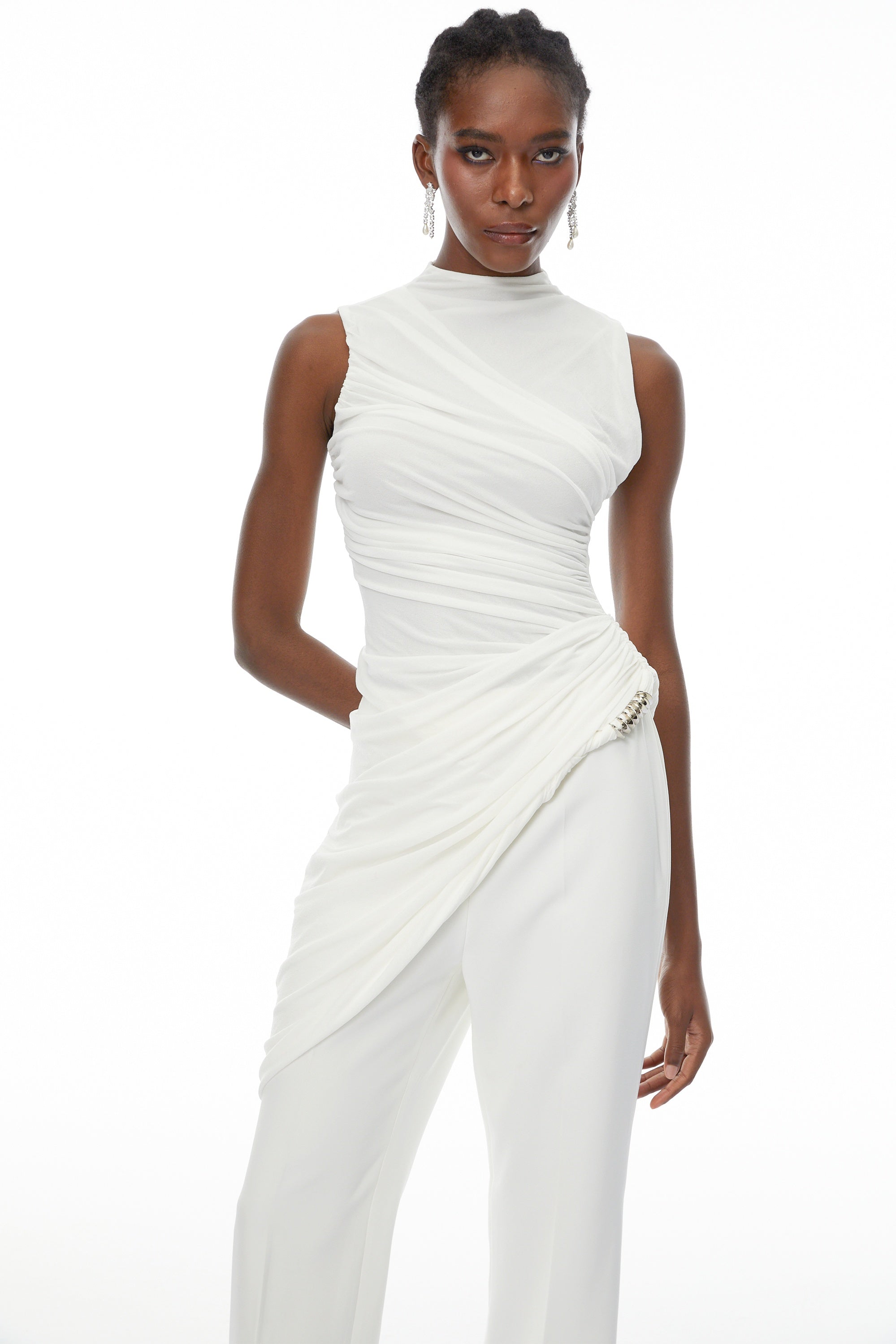 Ensemble top froncé asymétrique et pantalon Camille White (Vente définitive)