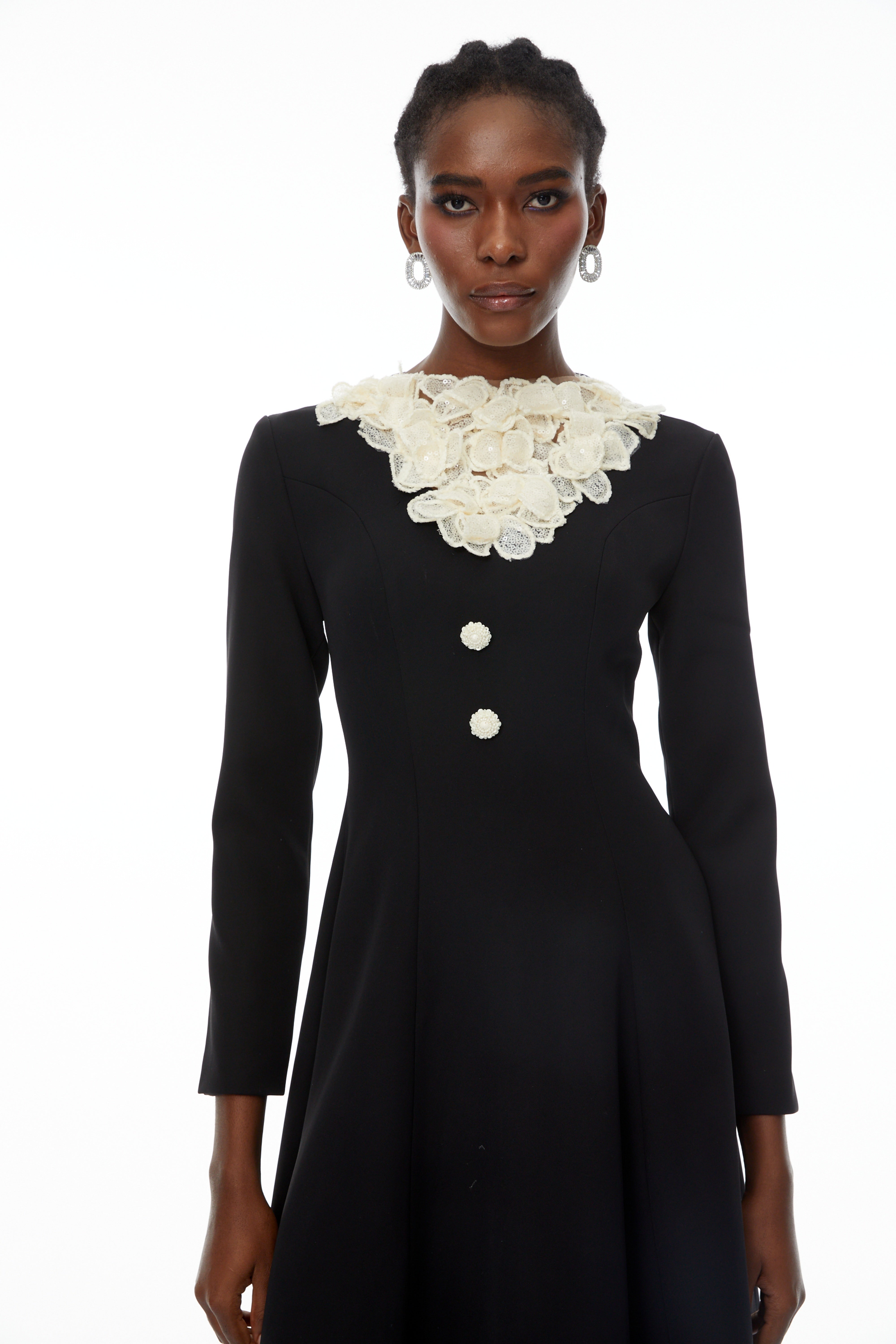 فستان جريتا ماكسي ثلاثي الأبعاد مزين بالترتر بألوان متداخلة