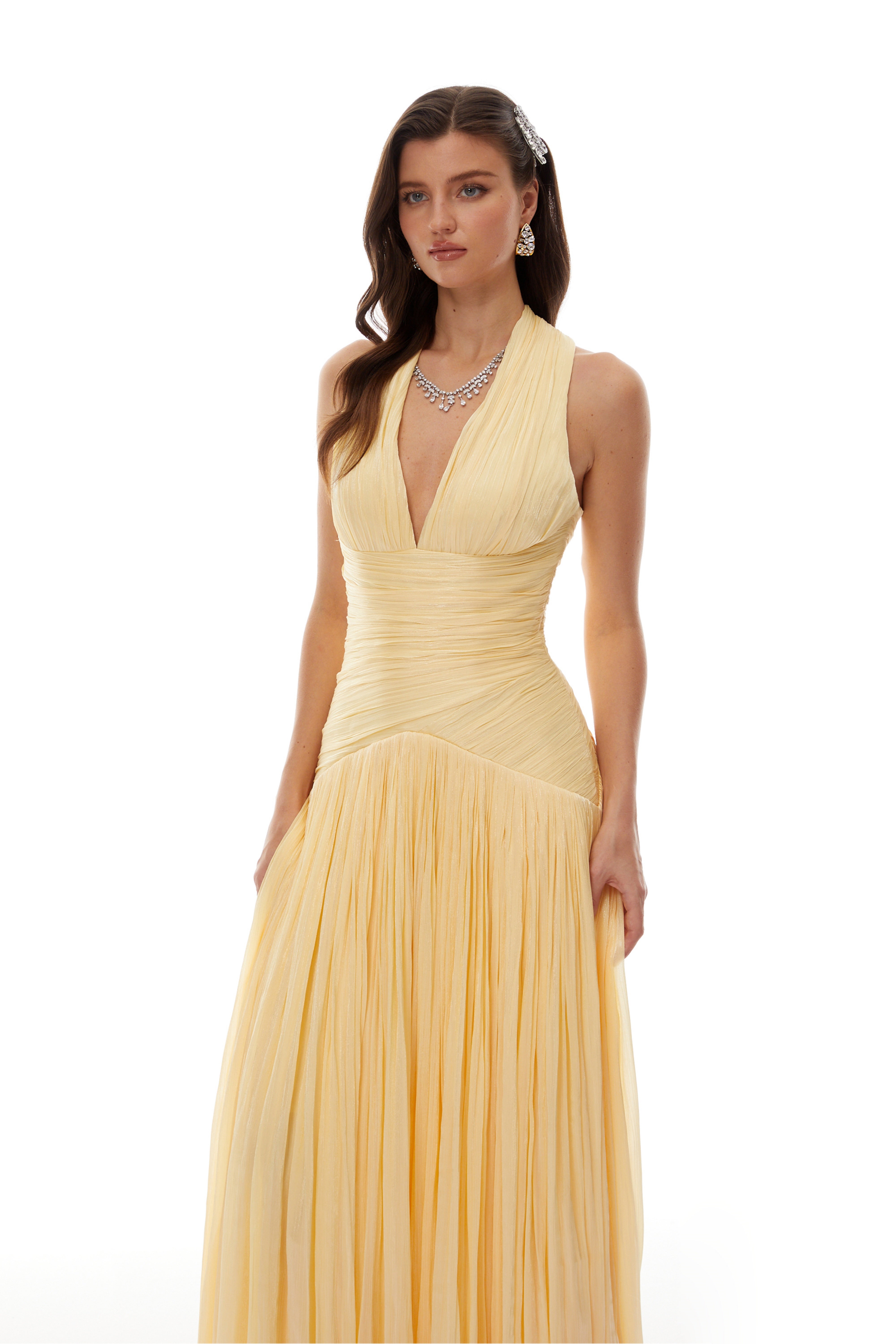 فستان ماكسي مكسّر باللون الأخضر النعناعي من يوراني