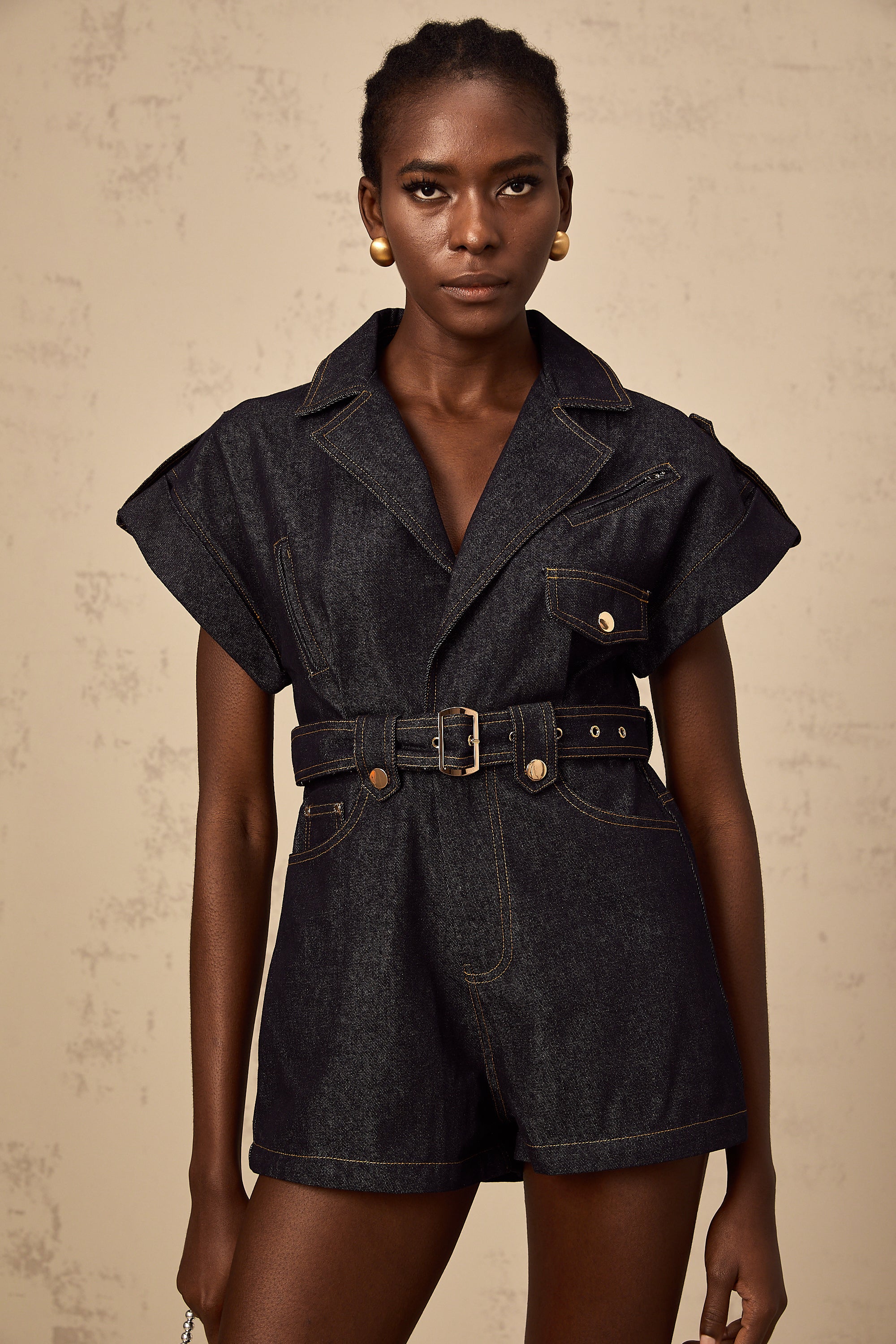 Chloé – Blauer Denim-Playsuit mit Gürtel