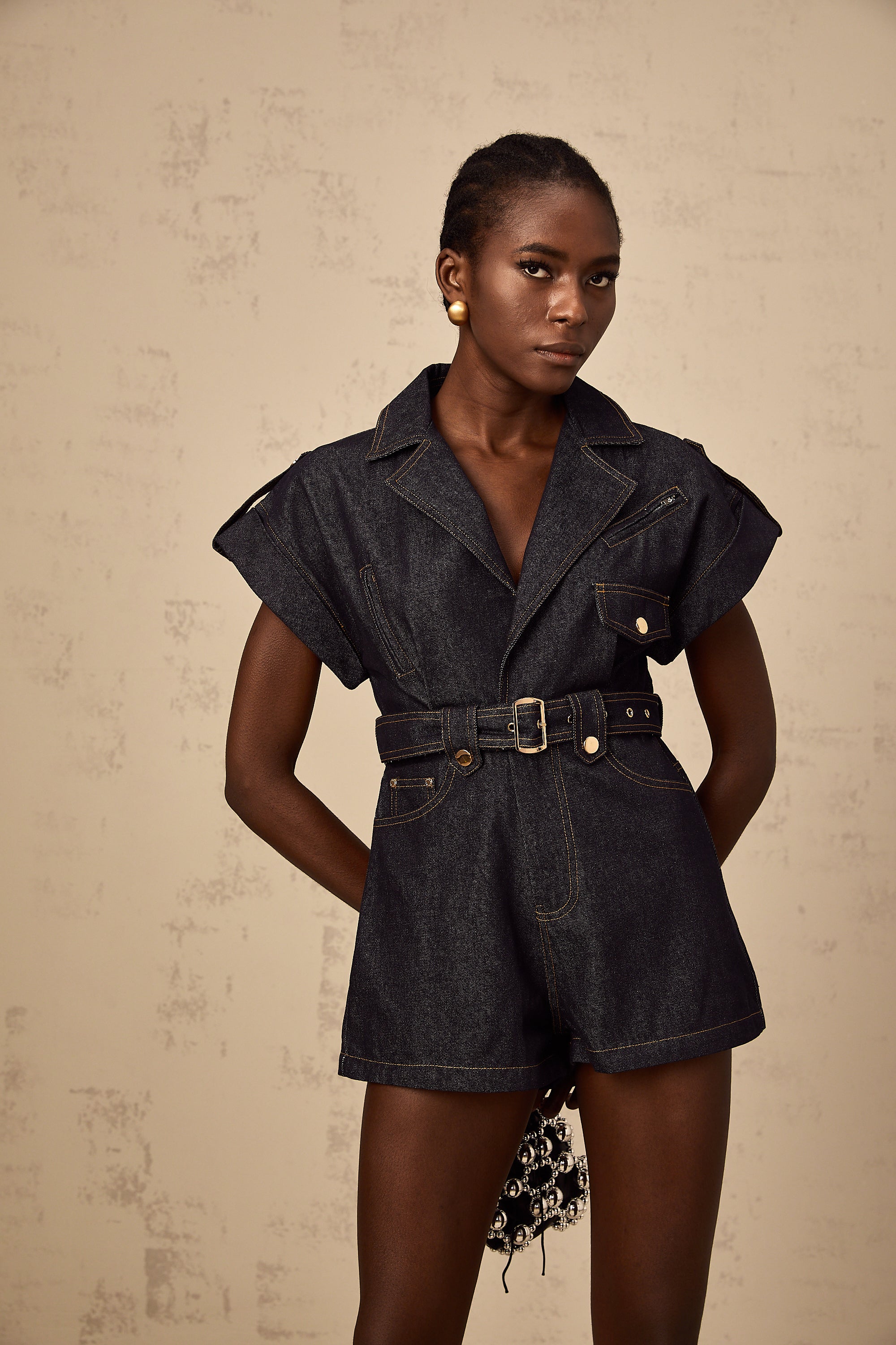 Chloé – Blauer Denim-Playsuit mit Gürtel