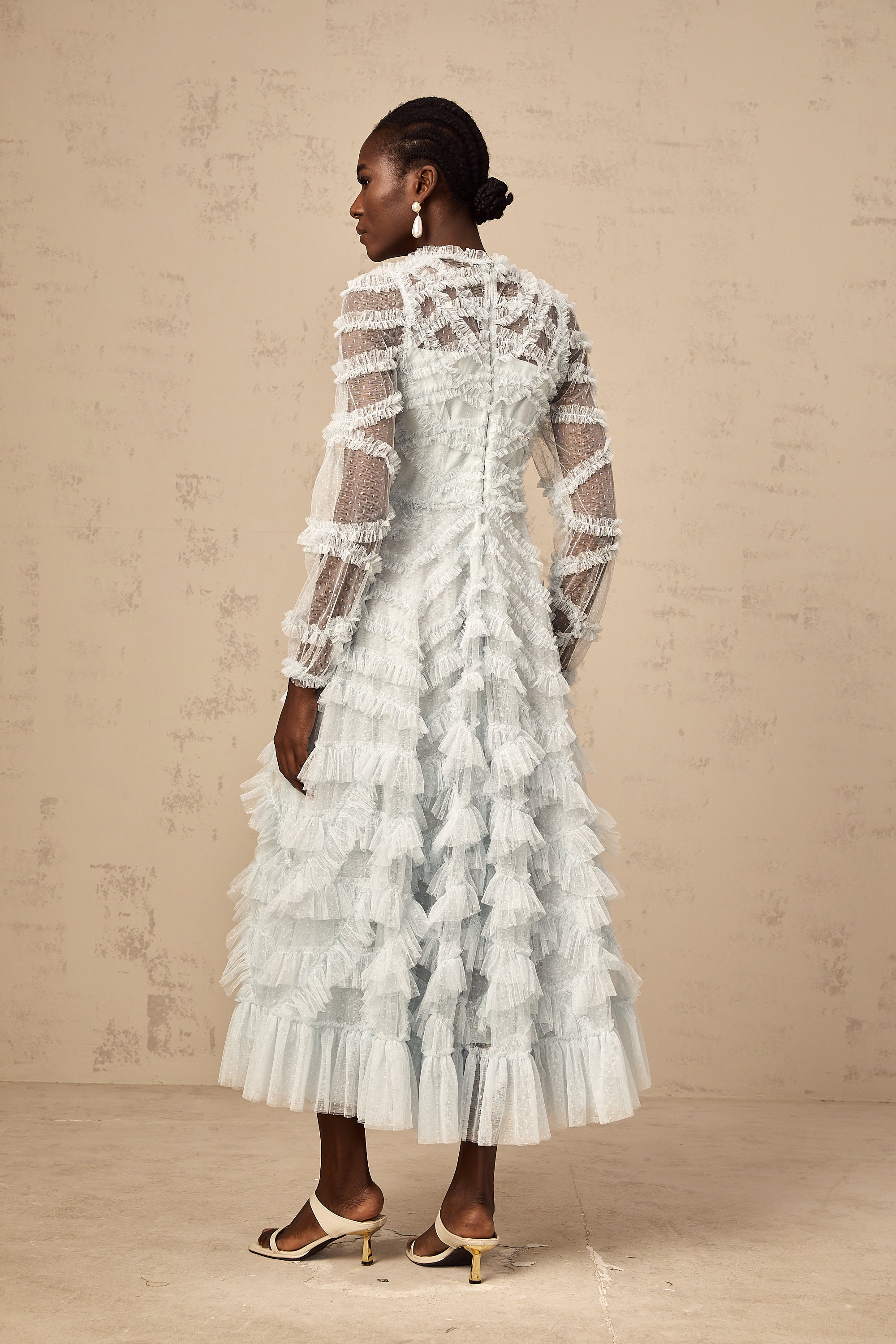 فستان متوسط الطول بكرانيش من تصميم Adélaïde باللون الأزرق