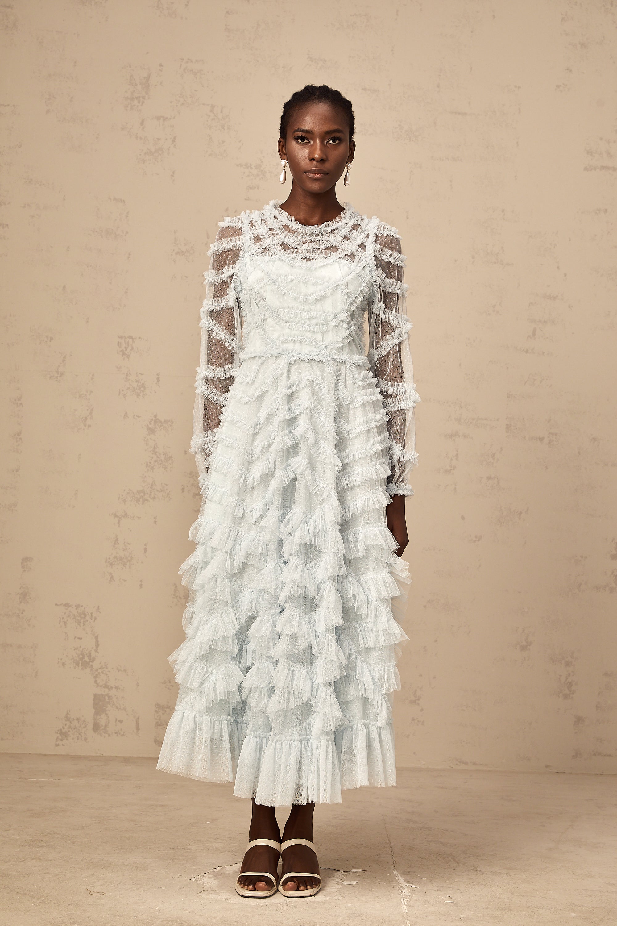 فستان متوسط الطول بكرانيش من تصميم Adélaïde باللون الأزرق