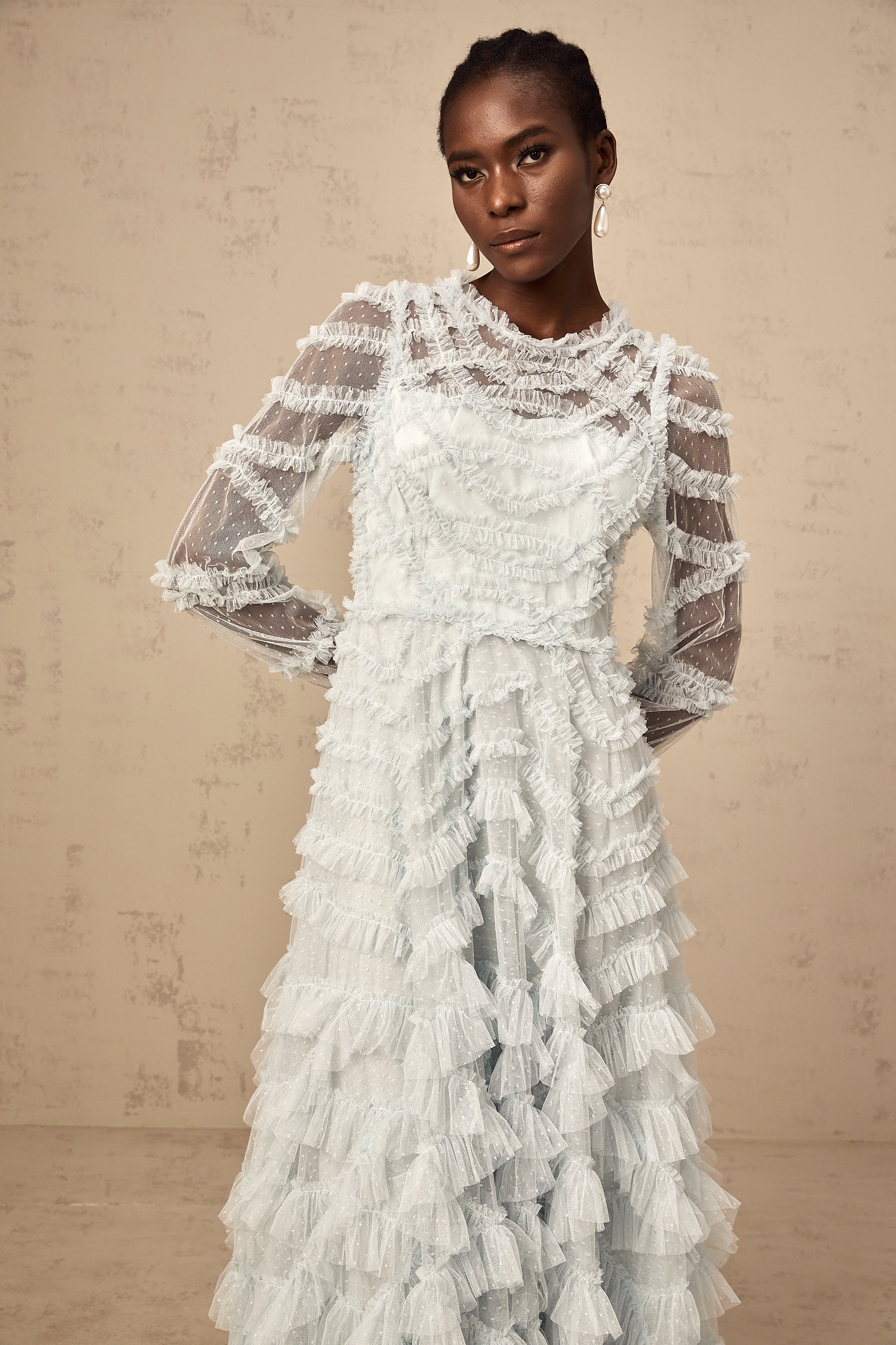 فستان متوسط الطول بكرانيش من تصميم Adélaïde باللون الأزرق