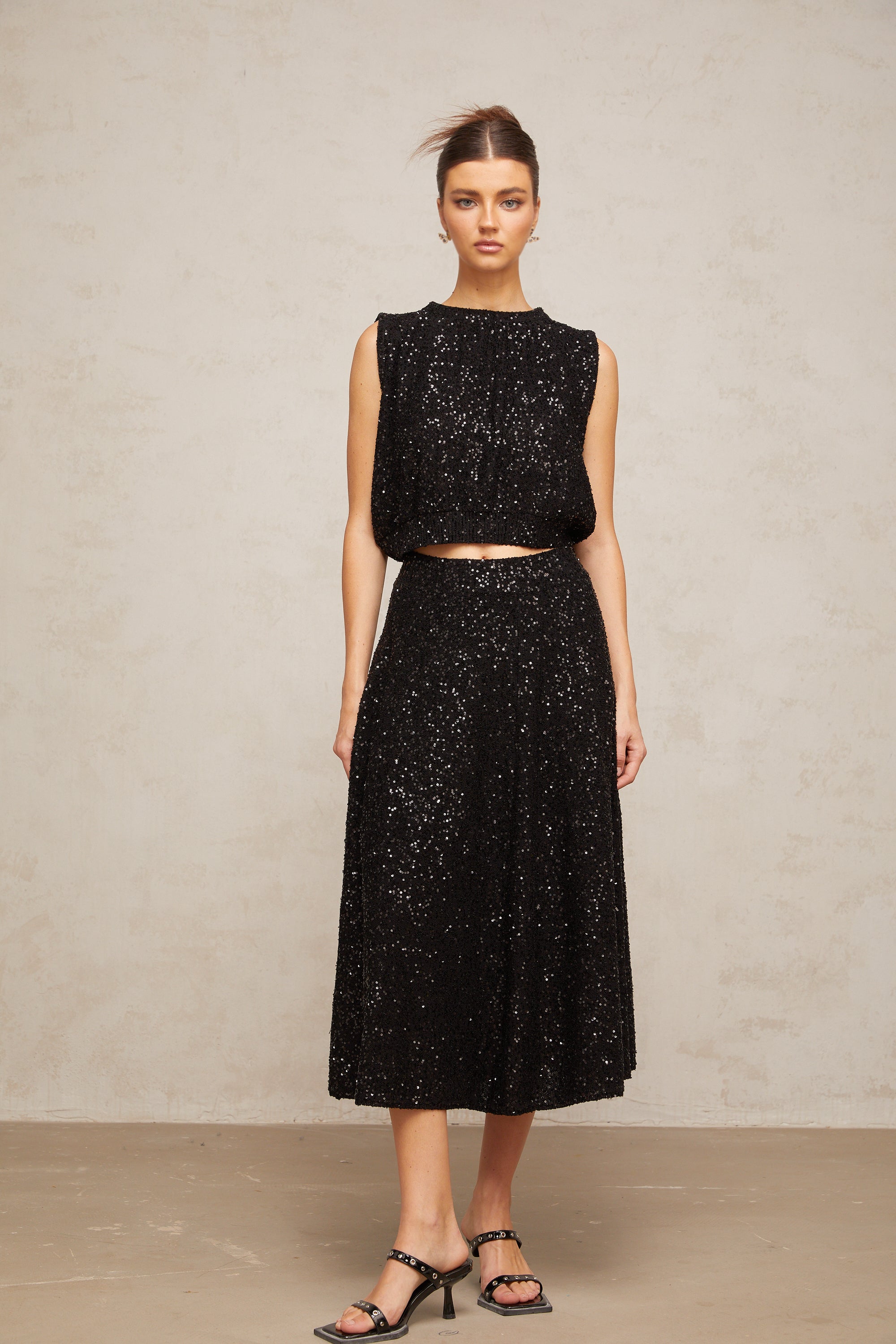 Ulrique black sequined knit vest & skirt matching set