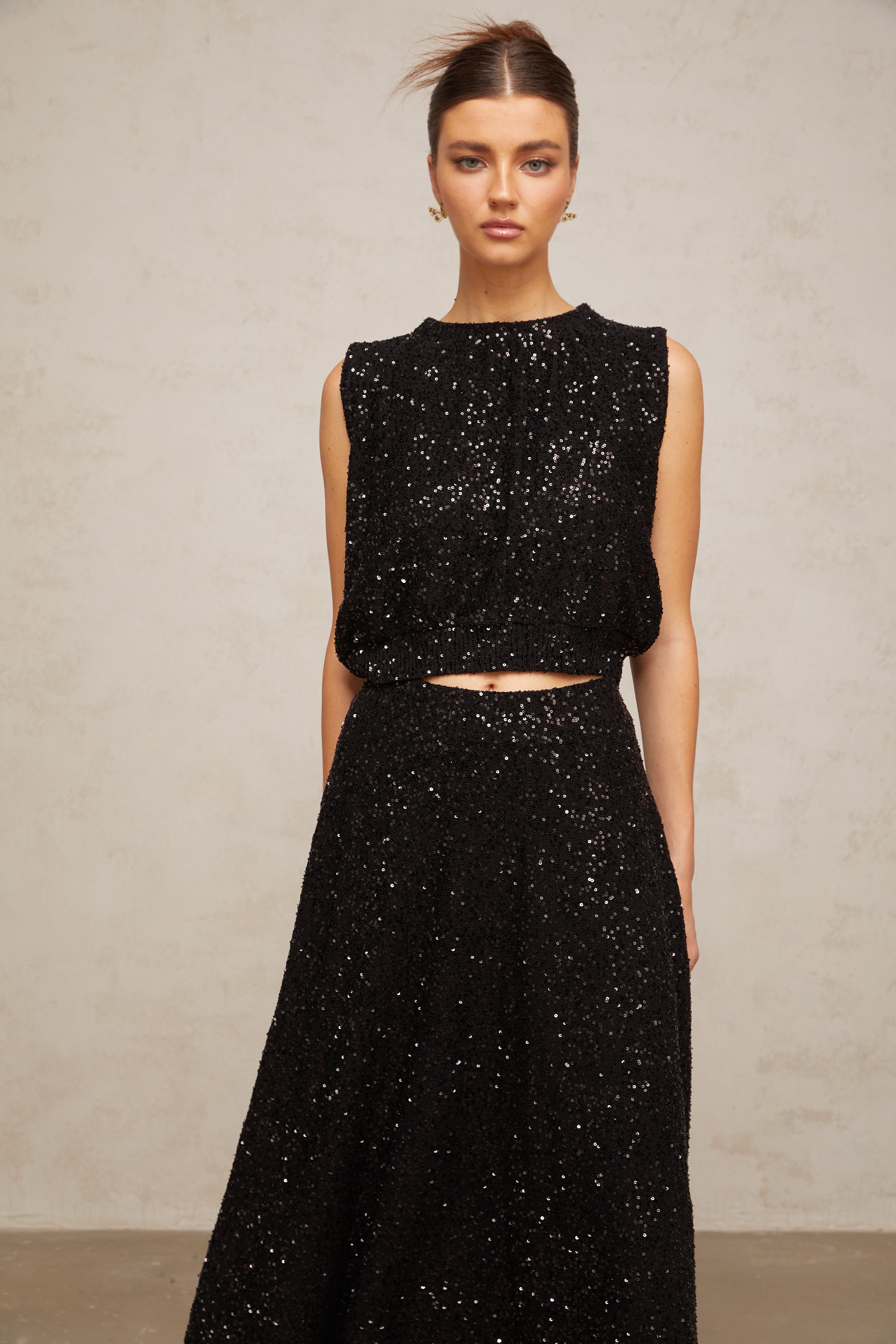 Ulrique black sequined knit vest & skirt matching set