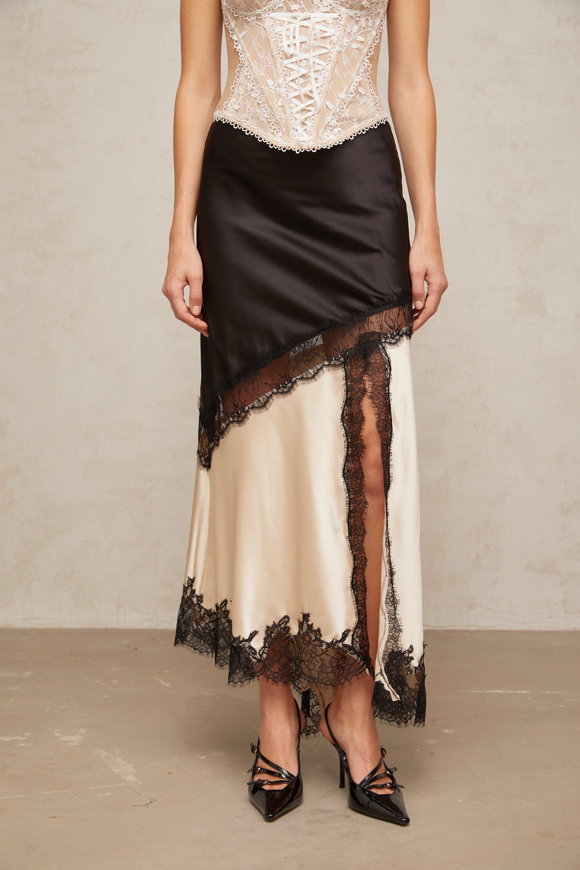 Raphaëlle lace-panel asymmetrical satin skirt