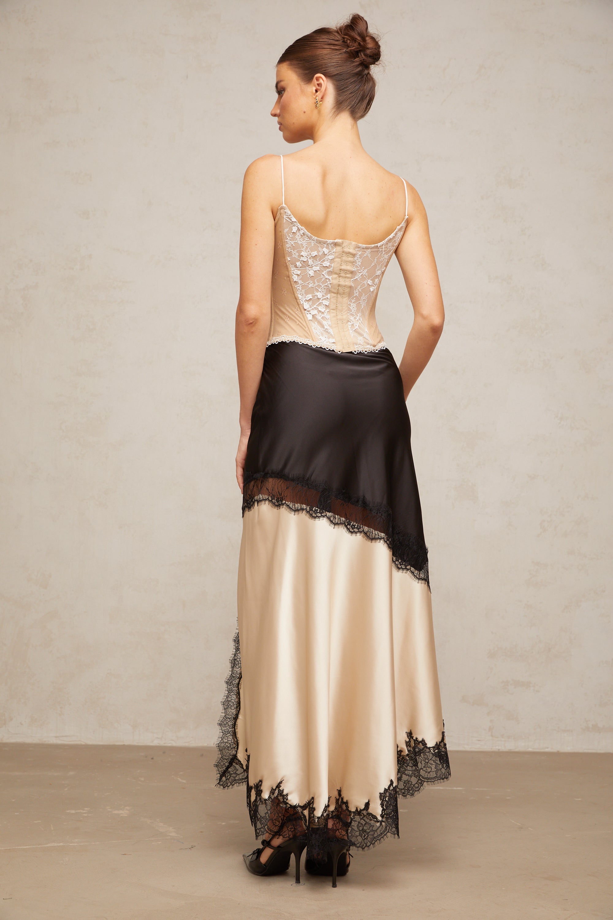 Raphaëlle lace-panel asymmetrical satin skirt