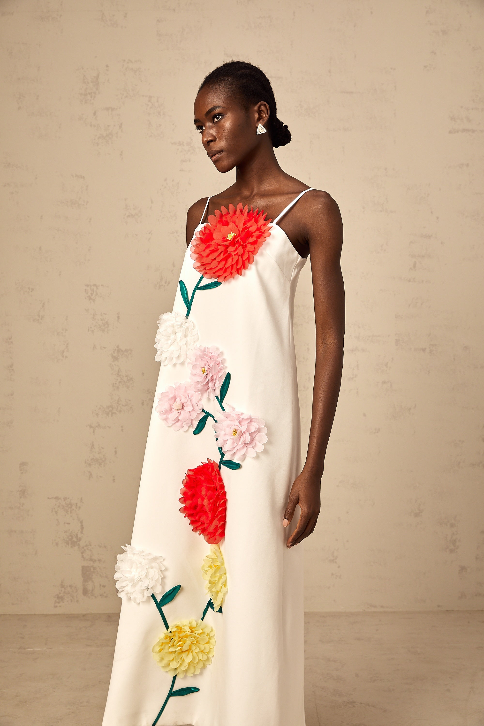 Véronique white 3d-petal sleeveless midi dress