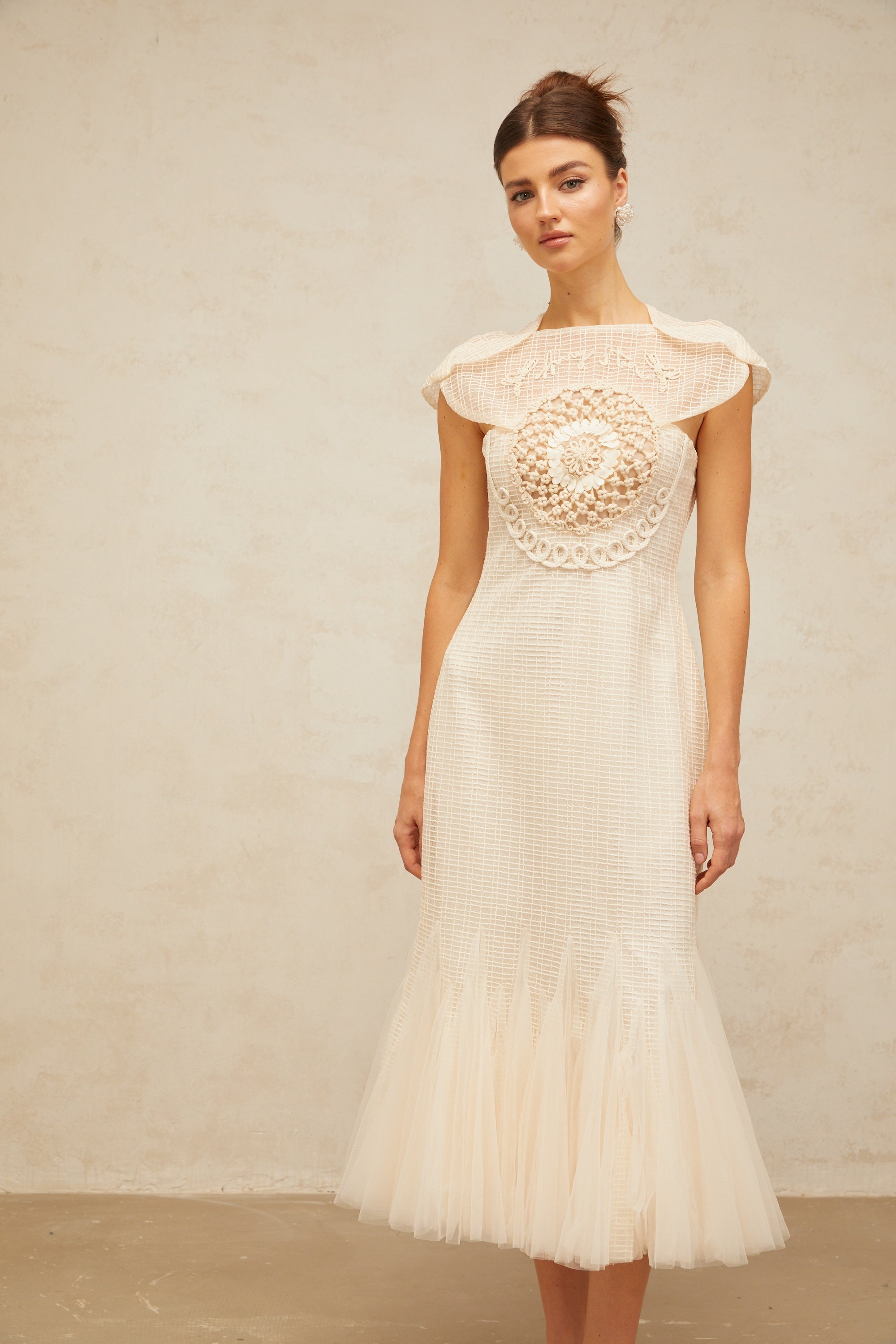 Bérengère فستان متوسط الطول من قماش الجاكار باللون الأبيض