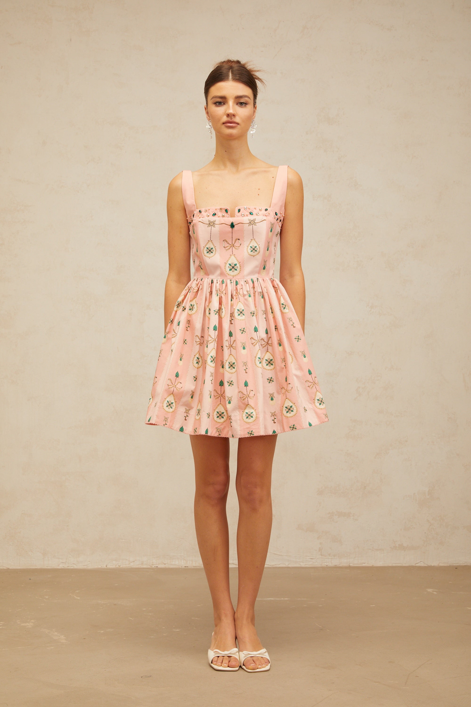 Osanne – Rosa Minikleid mit verziertem Musterdruck