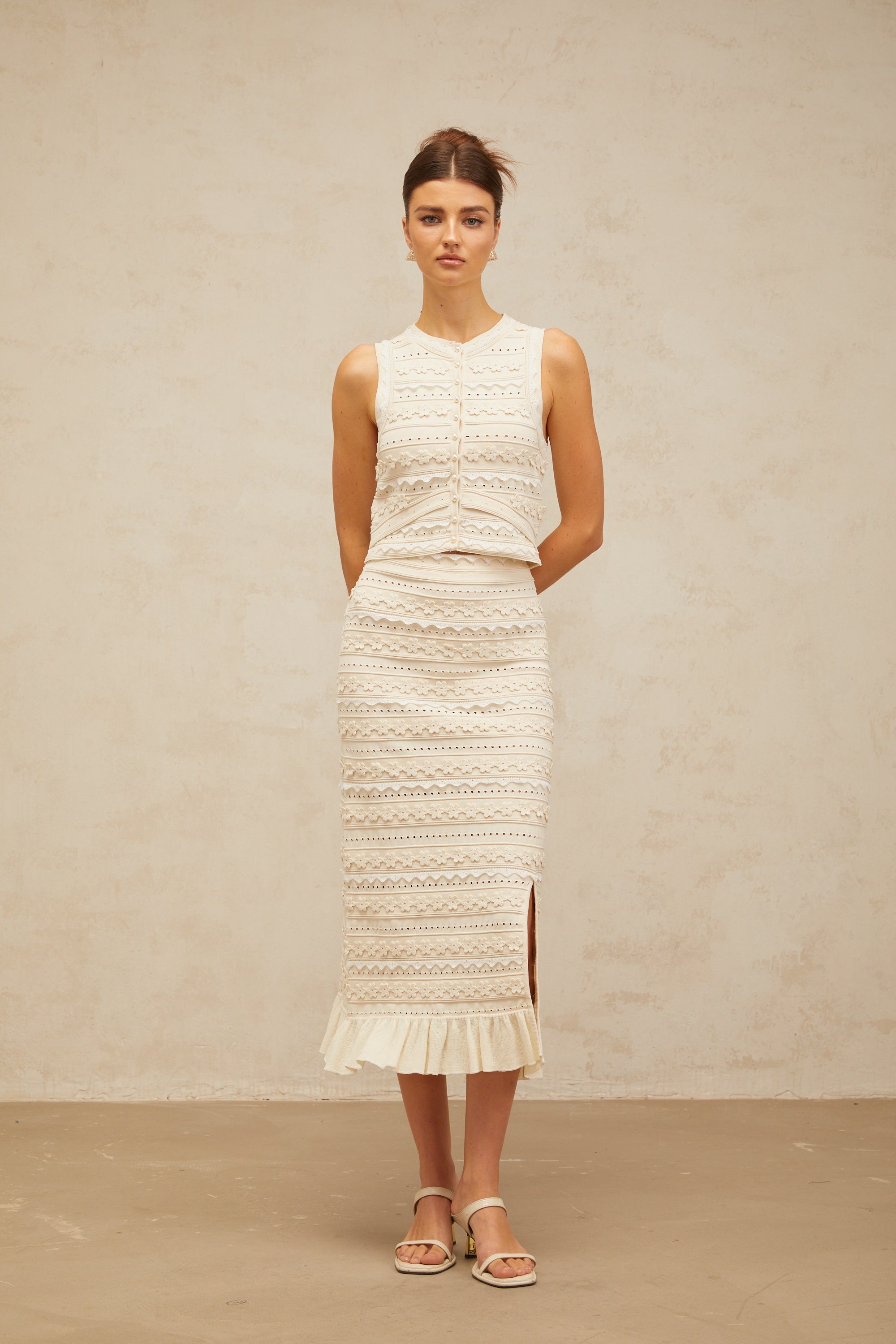 Giada white flower knit top & skirt matching set