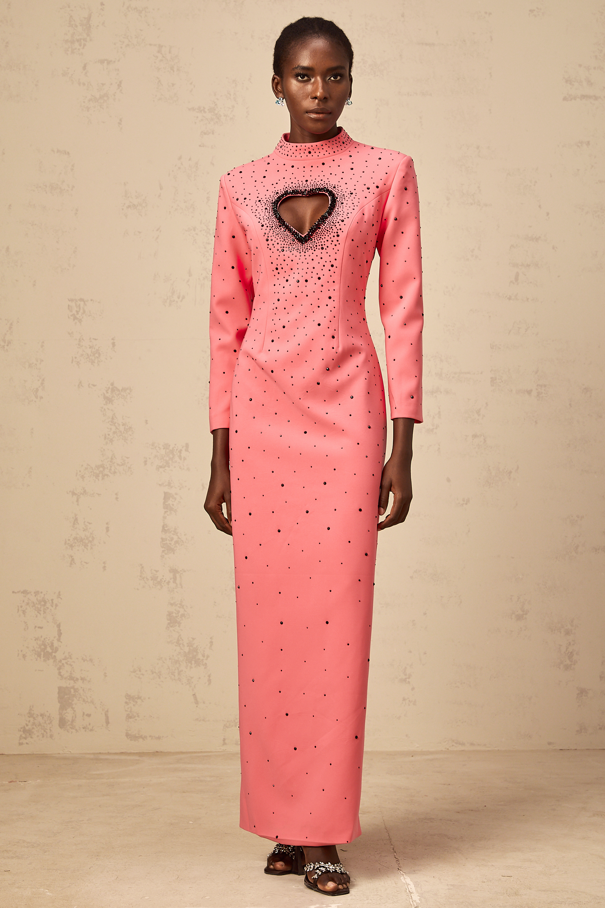 فستان قصير مزين بطبعة زهور باللون الوردي الناري