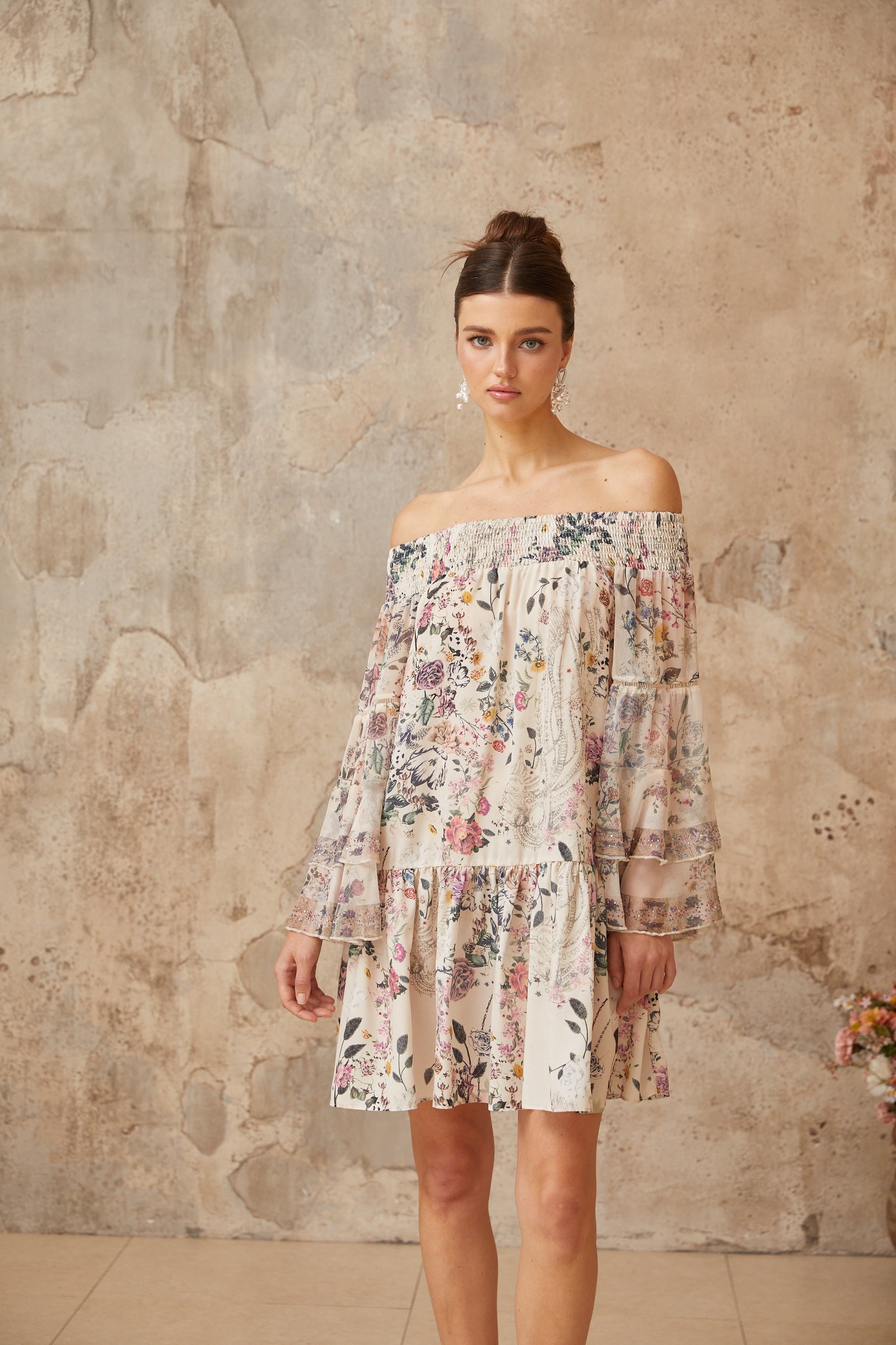 Yasmine gesmoktes Minikleid mit Blumendruck