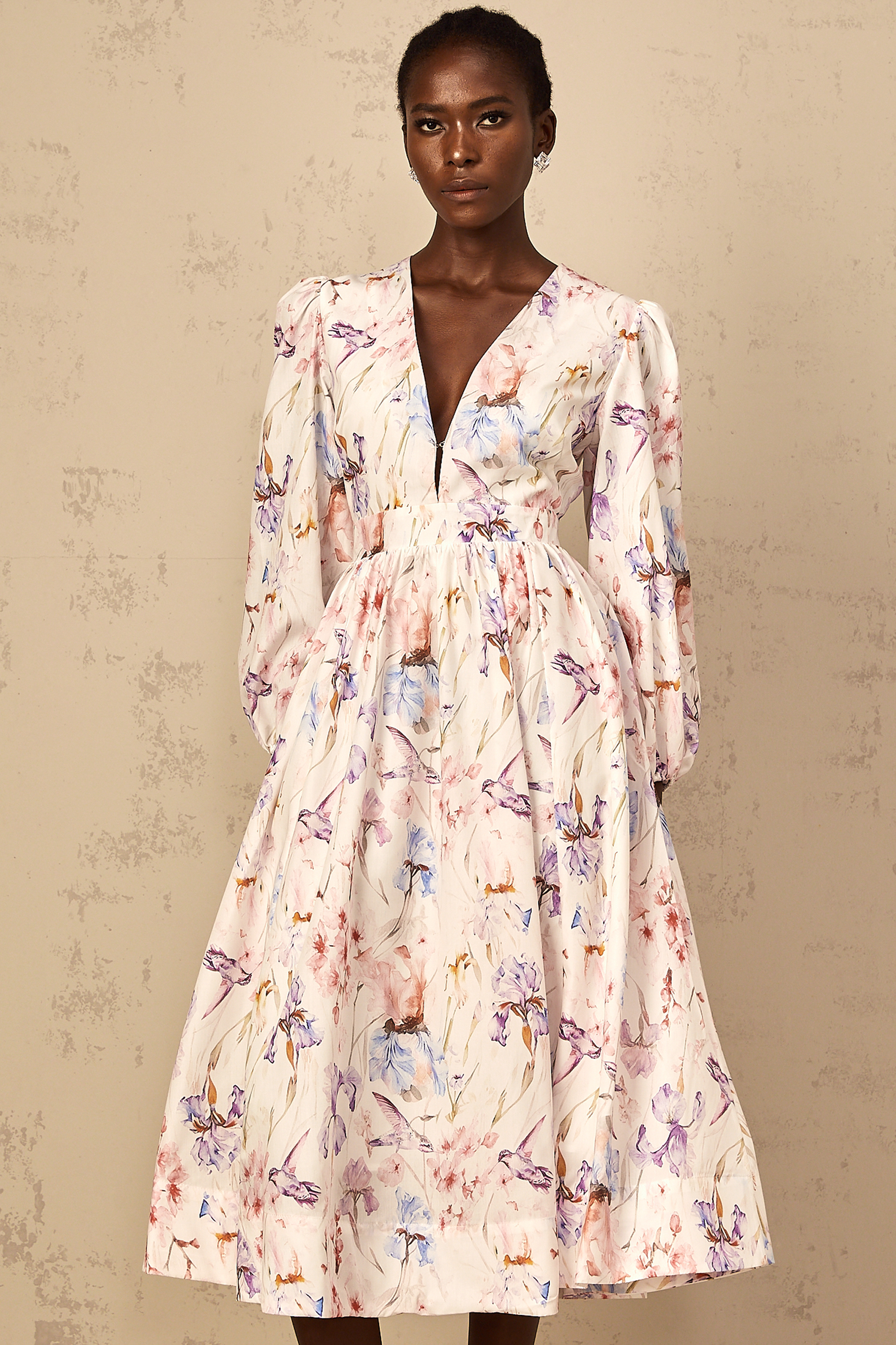 Géraldine White V-Neck Floral Print Midi Dress