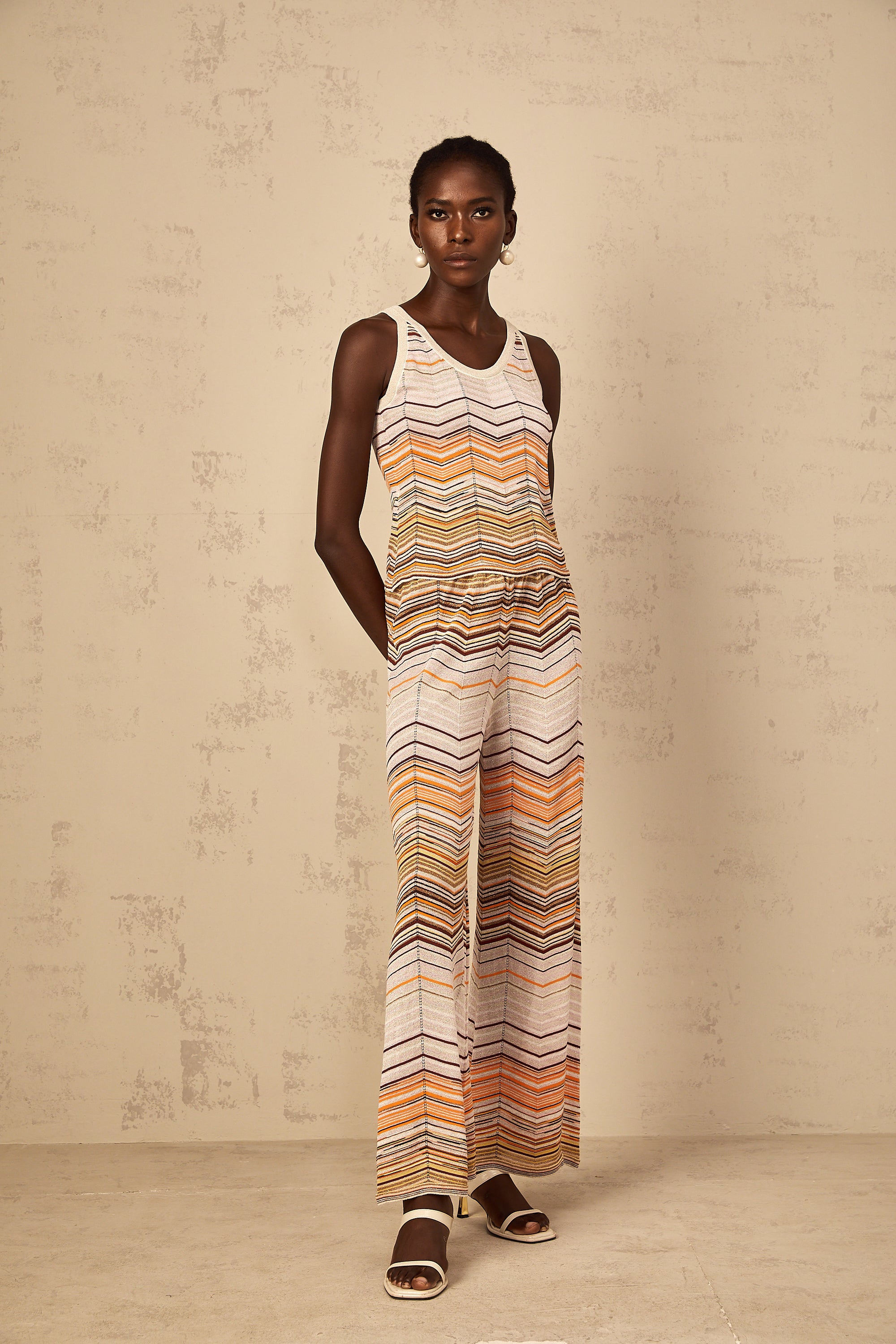 Chloé Neutrales gestreiftes Strick-Set (Endgültiger Verkauf – nur in den USA)