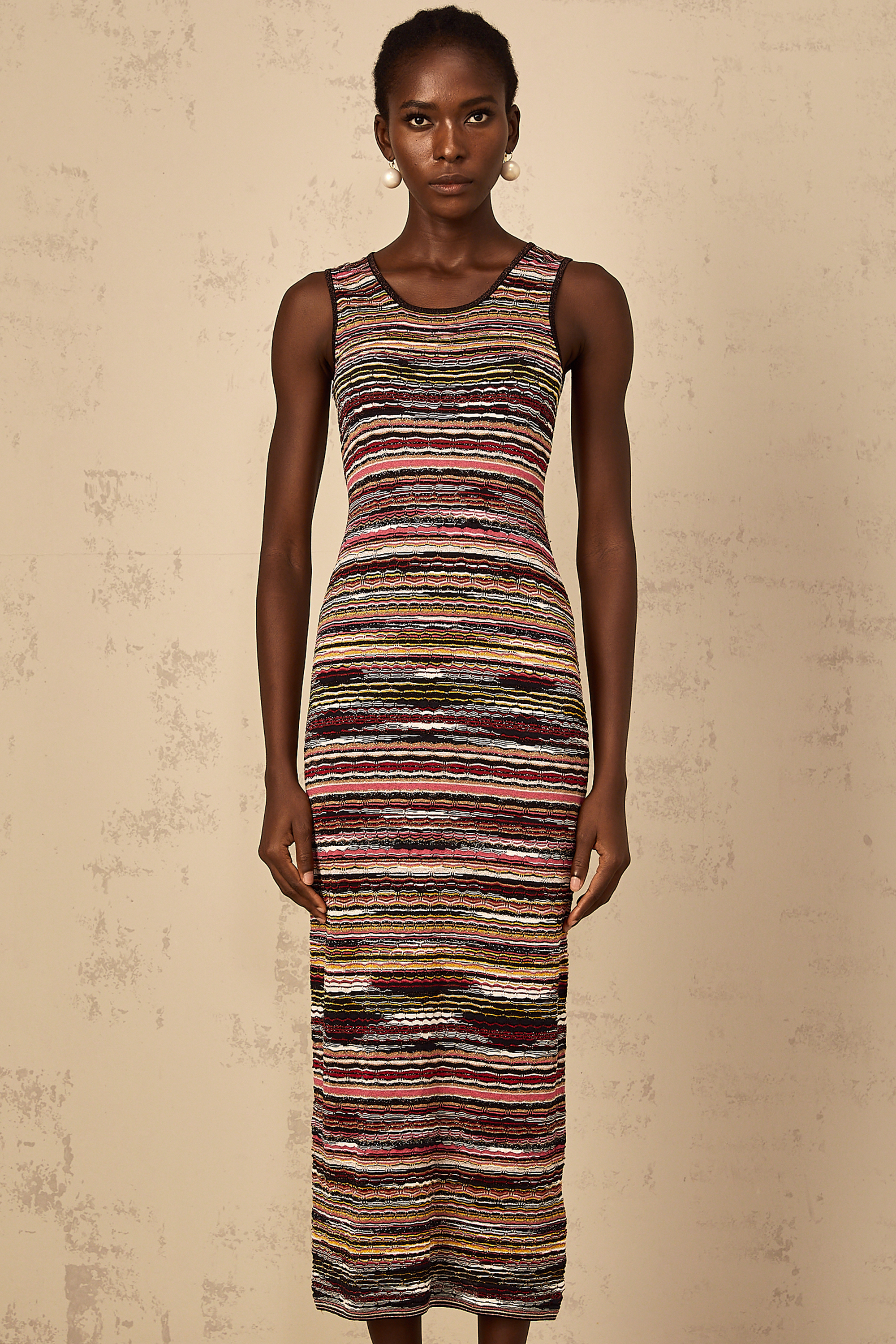 فستان كوينتين المخطط باللون الأرجواني من الكروشيه متوسط الطول