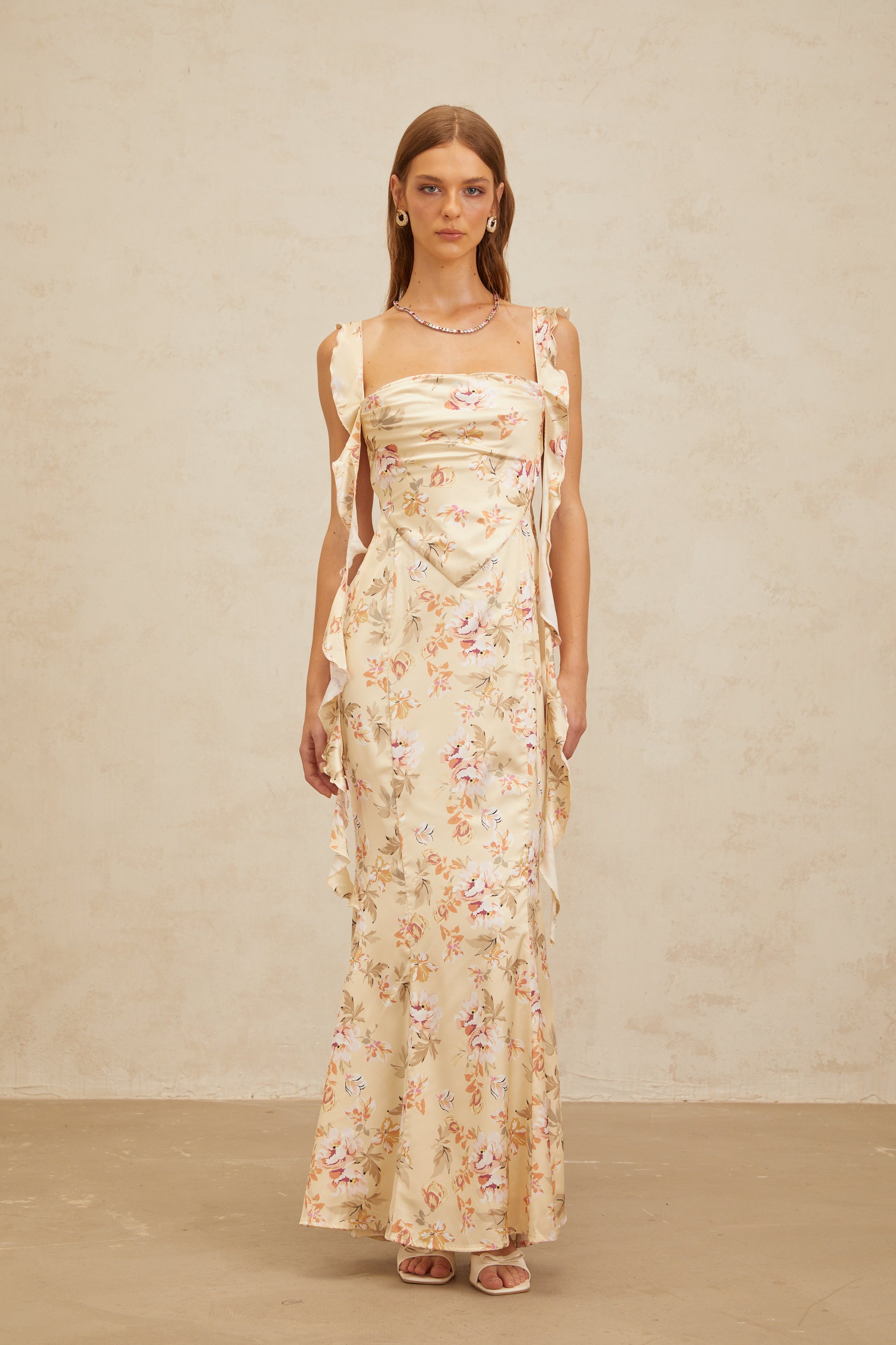 فستان أليزيه ماكسي بطبعة زهور صفراء