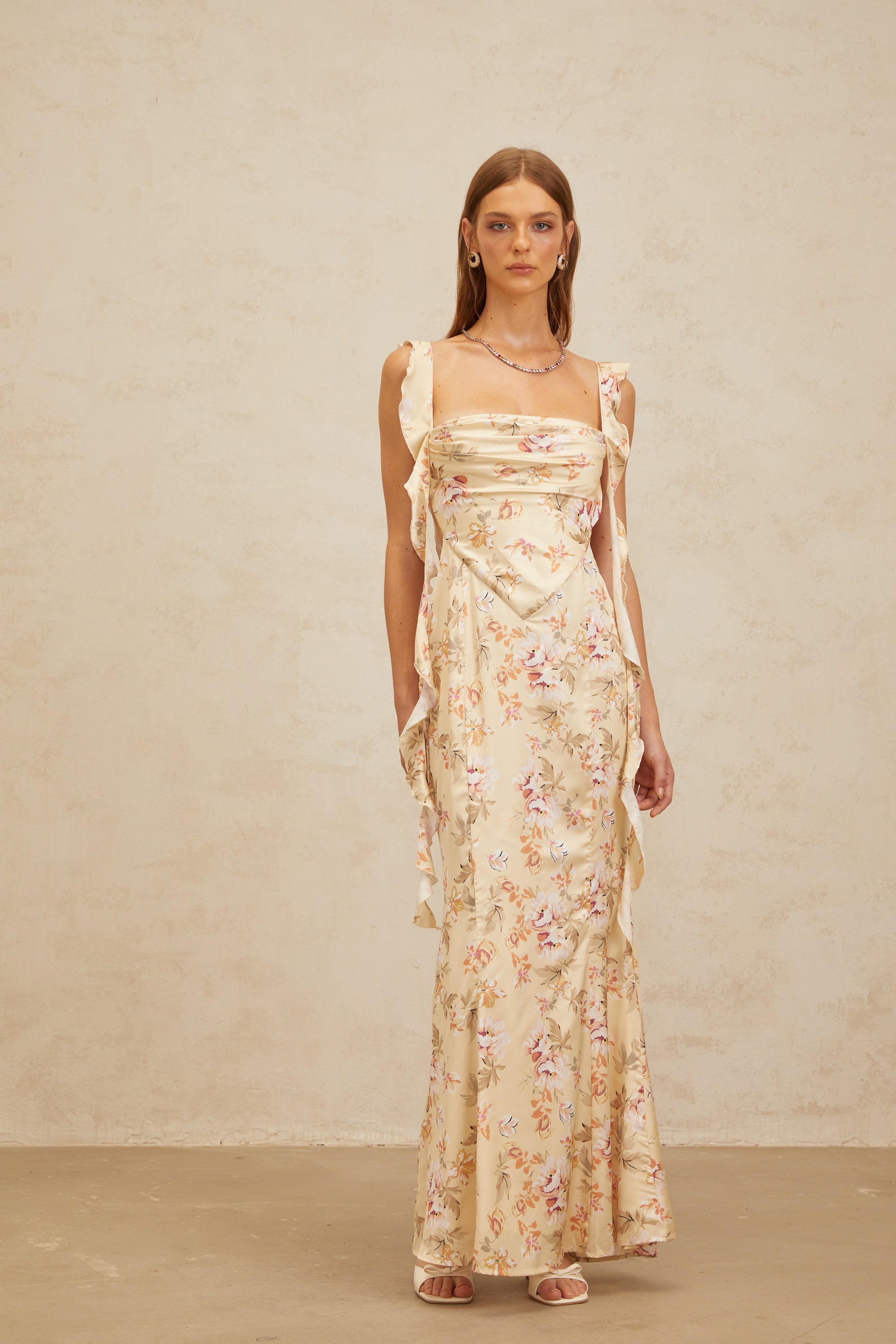 فستان أليزيه ماكسي بطبعة زهور صفراء