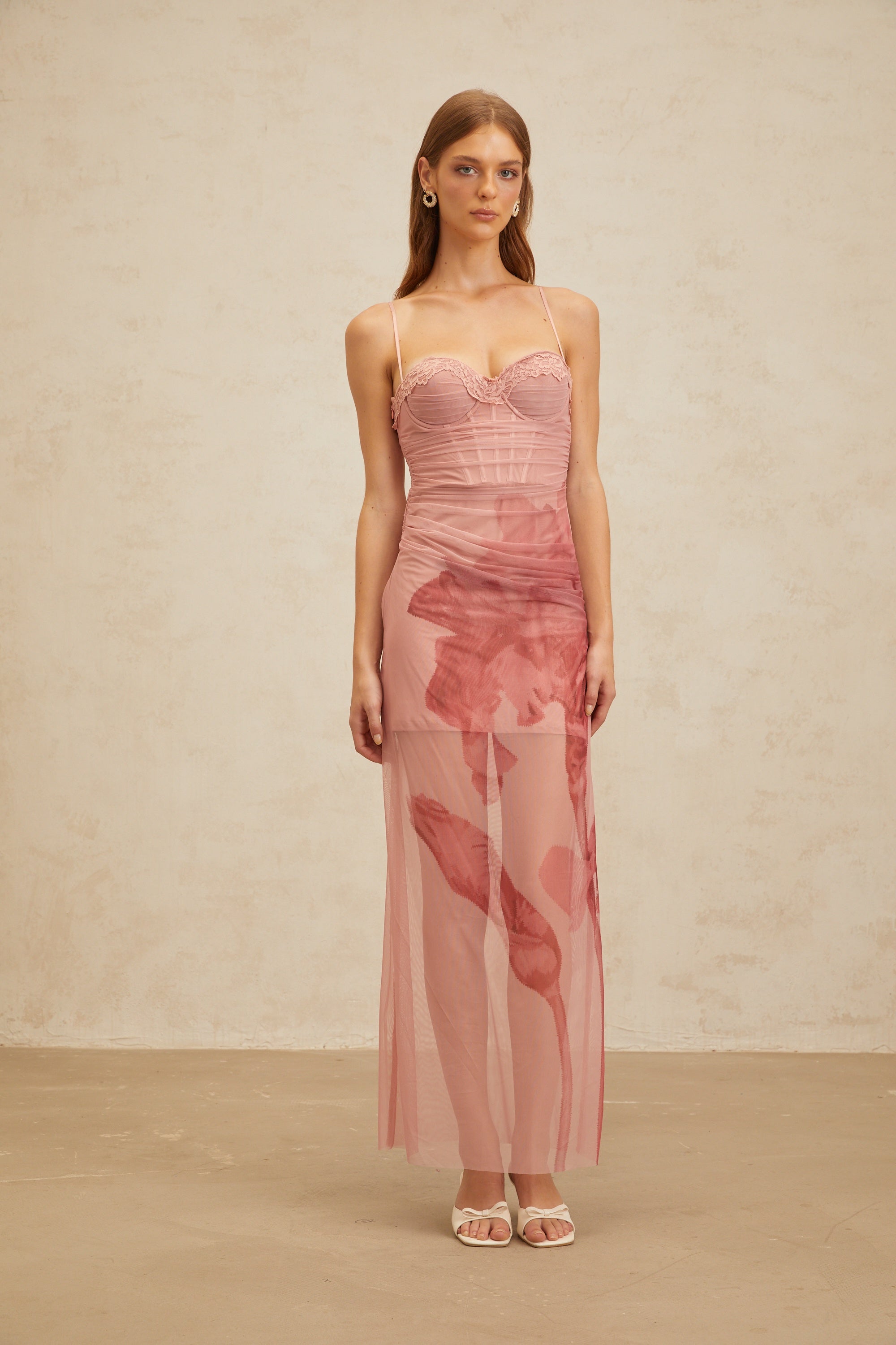 Amandine – Rosa Maxikleid aus Tüll mit Blumenmuster